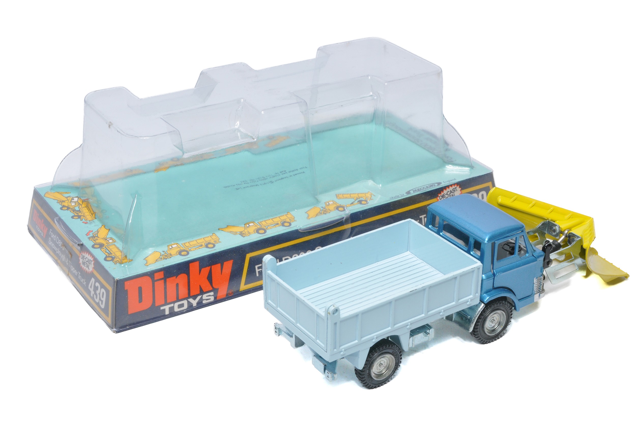 Dinky No. 439 Ford D800 Snowplough and Tipper Truck. Metallic blue cab with pale blue back. - Image 2 of 2