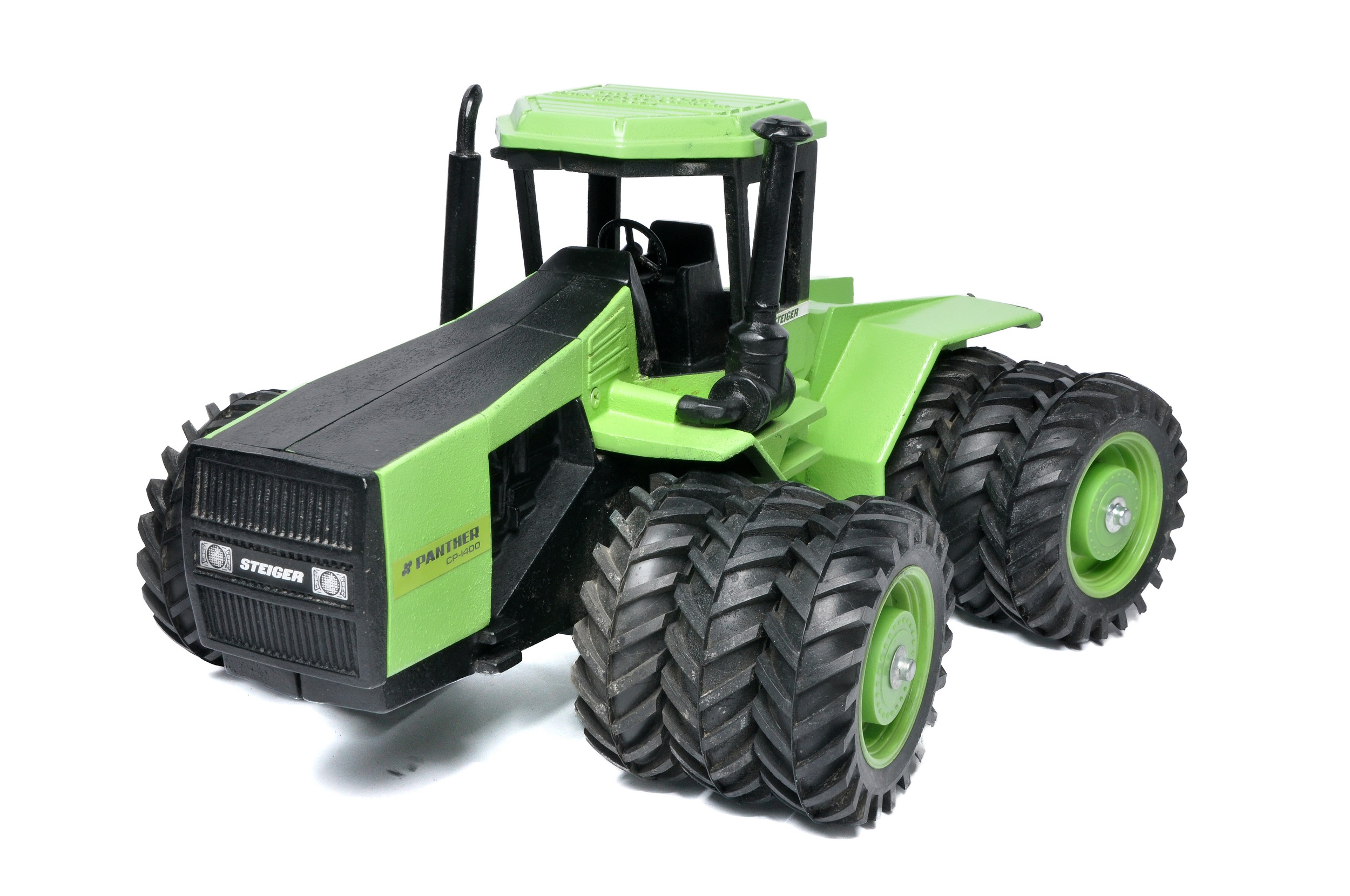Scale Models 1/16 Diecast Farm Model issue comprising Steiger Panther ...