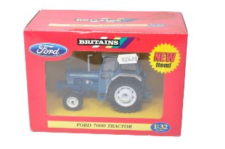 Britains 1/32 Farm Model issue comprising No. 42197 Ford 7000 Tractor. Excellent and secure in