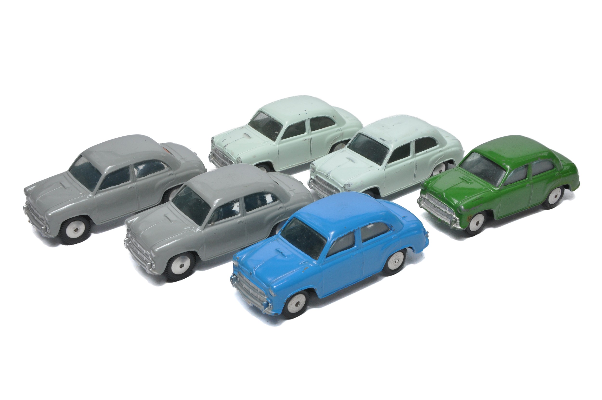 Corgi group of loose diecast issues comprising 6 x Morris Cowley's in various colours. Mint duo