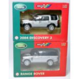 Britains 1/32 farm model issues comprising No. 40790 Land Rover Discovery 3 plus No. 40603 Land