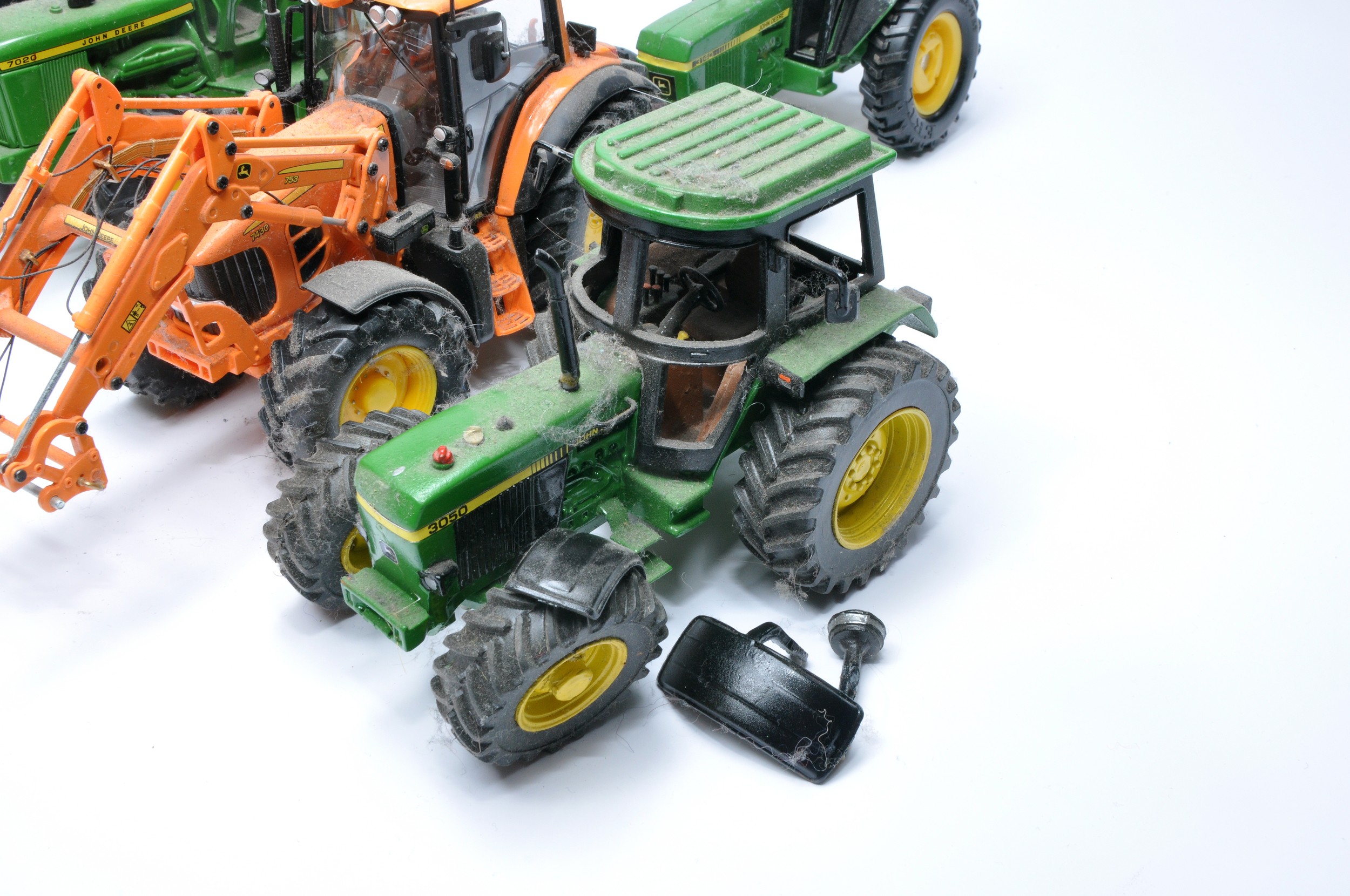 A group of John Deere 1/32 farm models from Britains, Wiking etc plus interesting resin (complete - Image 2 of 2