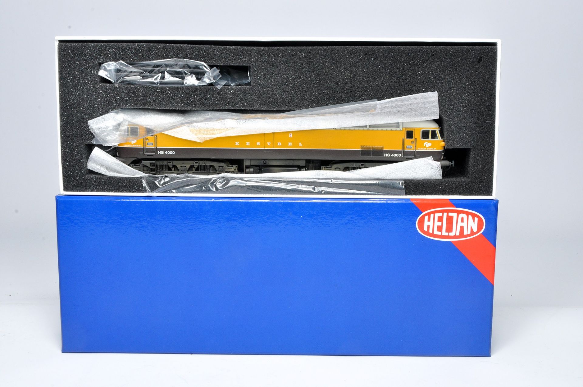 Heljan Model Railway comprising locomotive issue Kestrel 4000 Limited Edition. Looks to be without