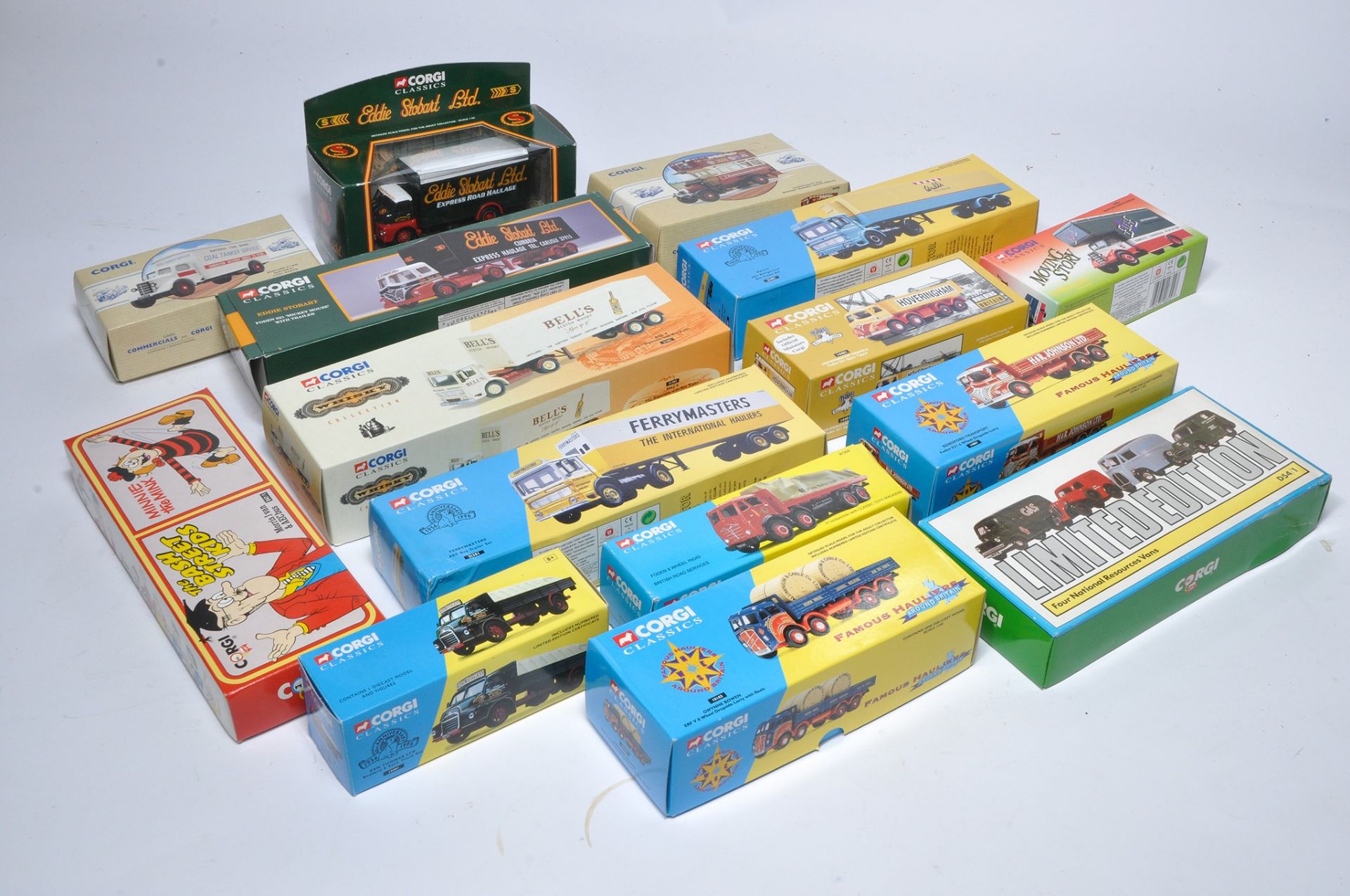 A group of fifteen Corgi Diecast Model Issues comprising Truck / Commercial themed vehicles in