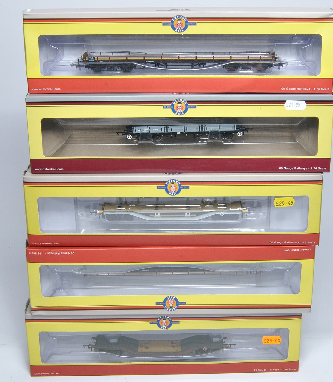 Oxford Rail Model Railway comprising Five items of rolling stock / wagons in various guises and