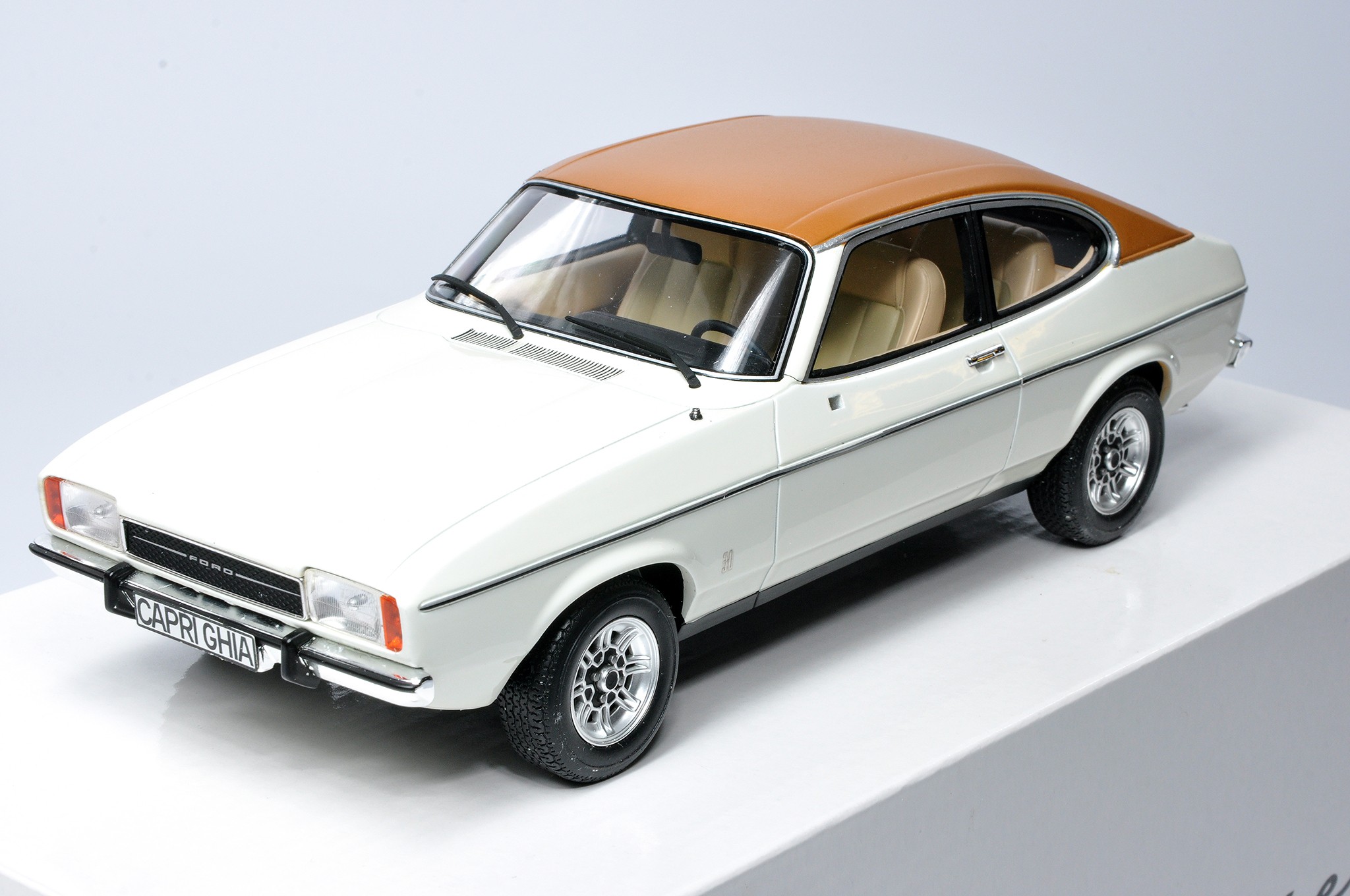 Otto Models 1/18 diecast model car issue comprising Ford Capri MK2. Looks to be without obvious sign - Image 2 of 2