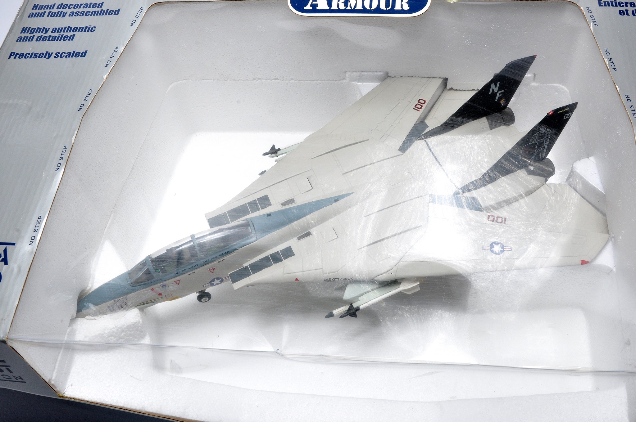 Franklin Mint 1/48 diecast model aircraft issue comprising No. 98069 F14 Tomcat. Looks to be - Bild 2 aus 2