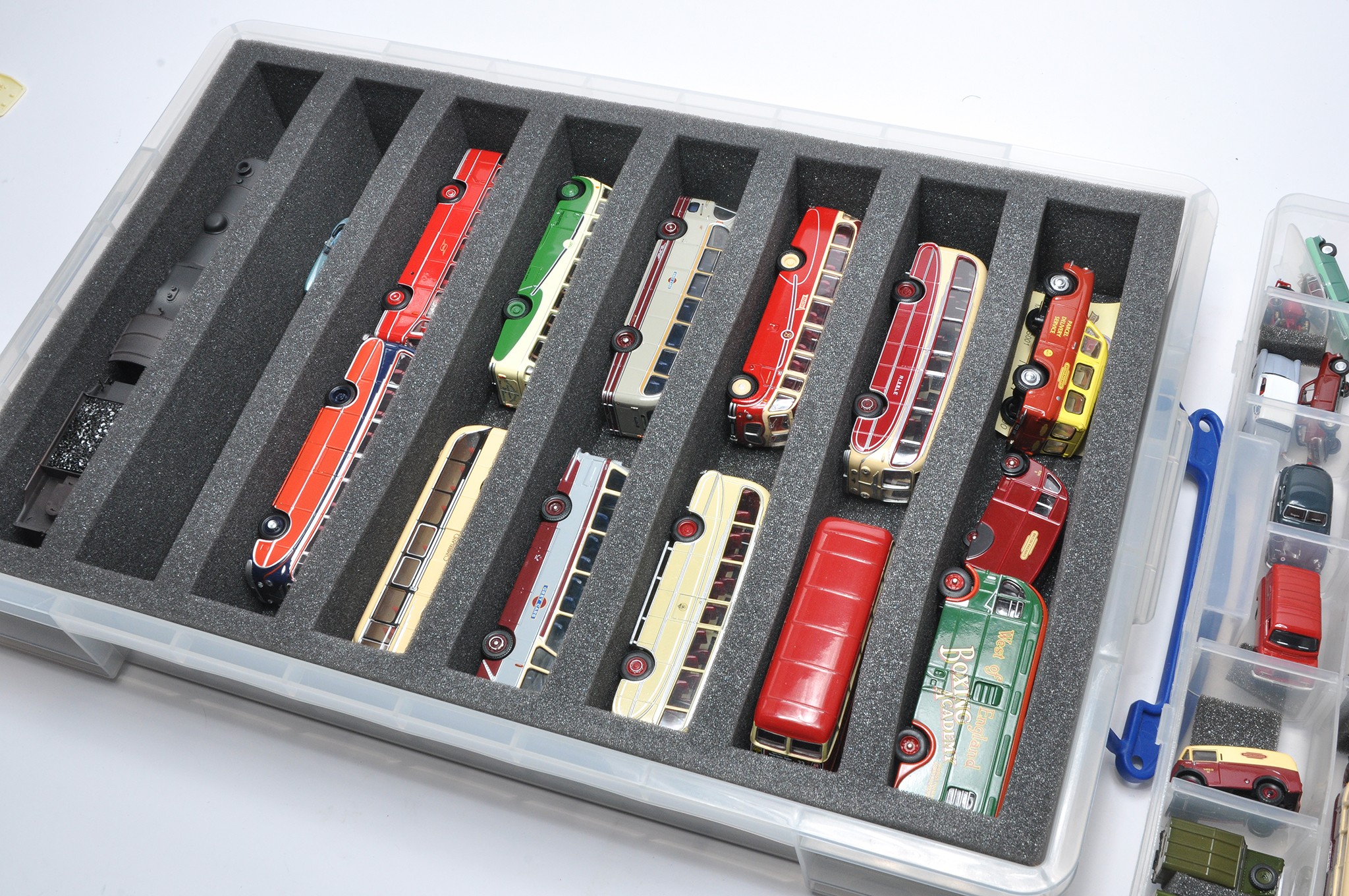 A group of 24 misc diecast vehicles, 1/76 scale some in BR livery plus a further tray of Vehicles - Image 3 of 3