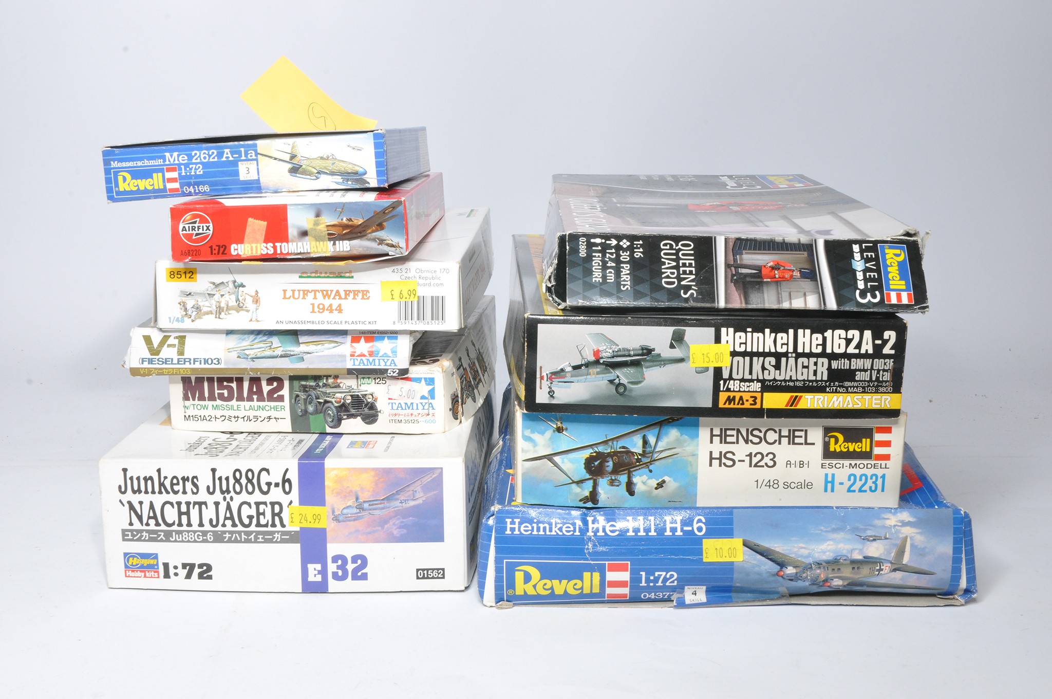 A group of Plastic Model Kits from various makers to include Airfix Curtiss Tomahawk IIB, Eduard