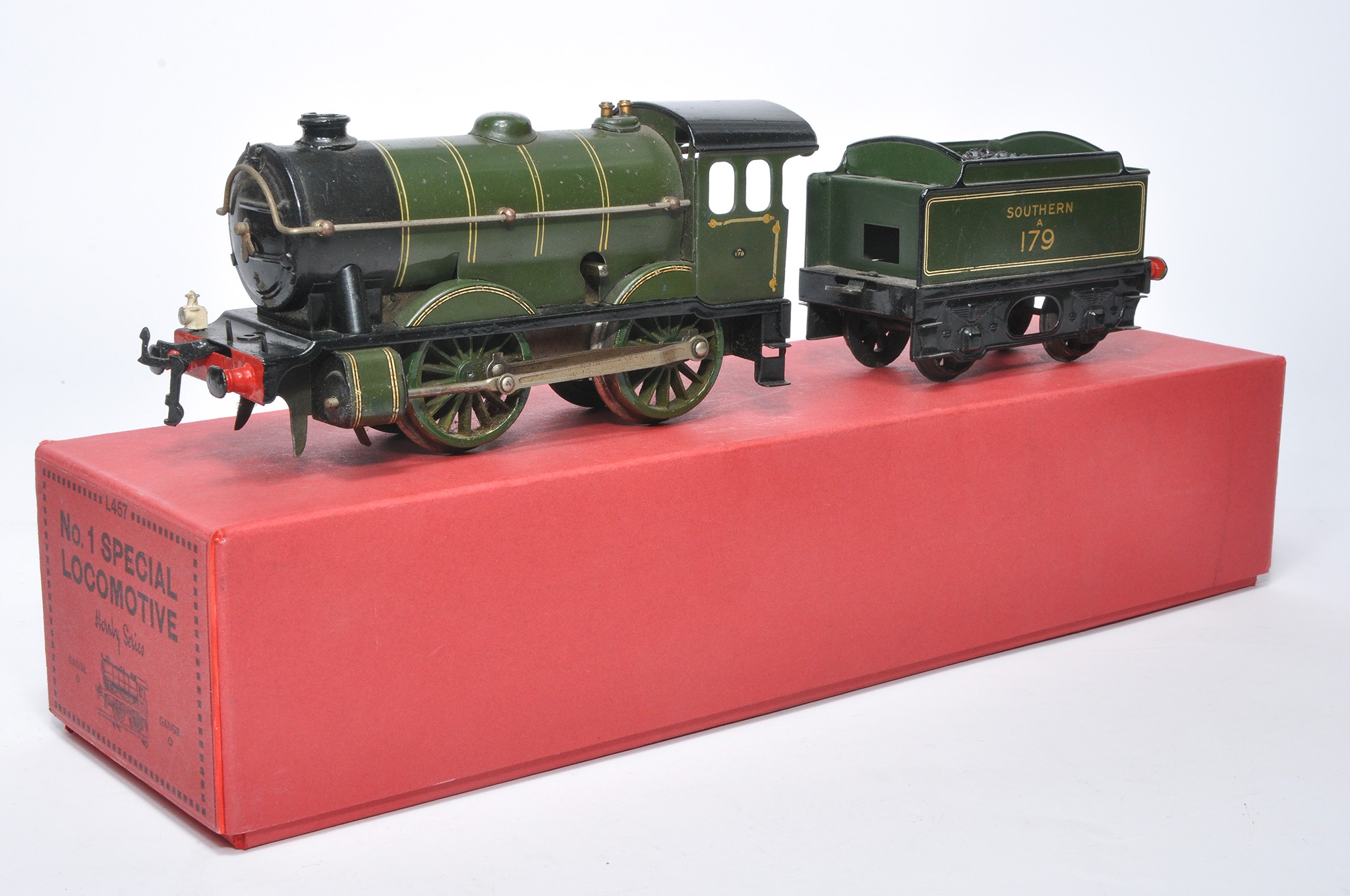 Hornby O Gauge Model Railway comprising No. 1 Special Locomotive, Southern 179 with tender. Displays