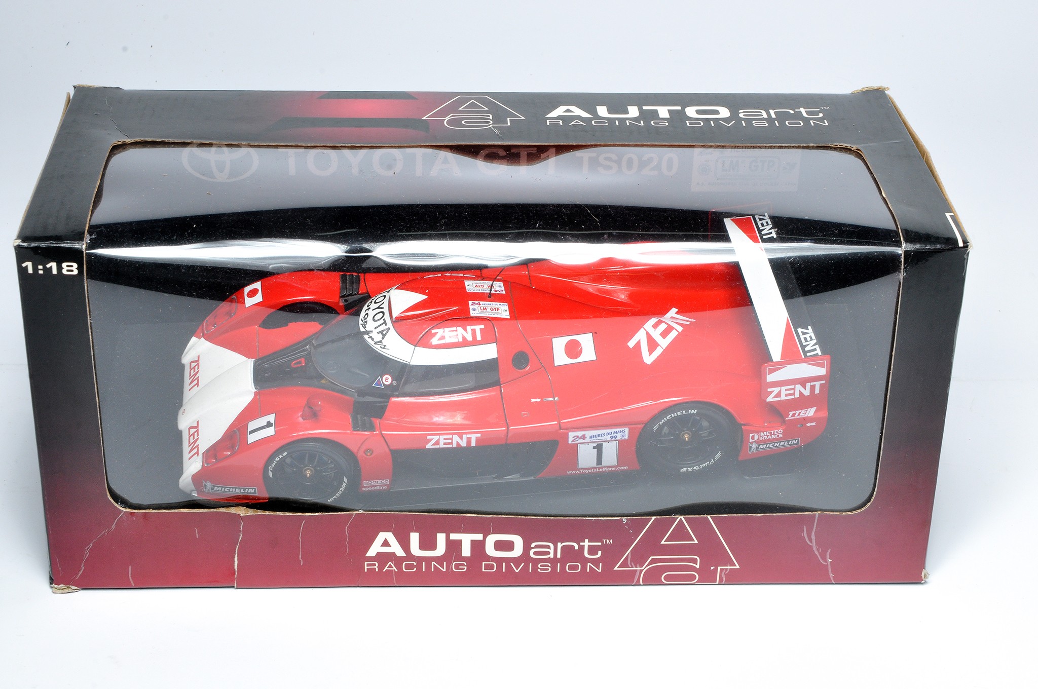 Autoart 1/18 diecast model issue comprising Toyota Gt1 Le Mans Racing Car. Looks to be without