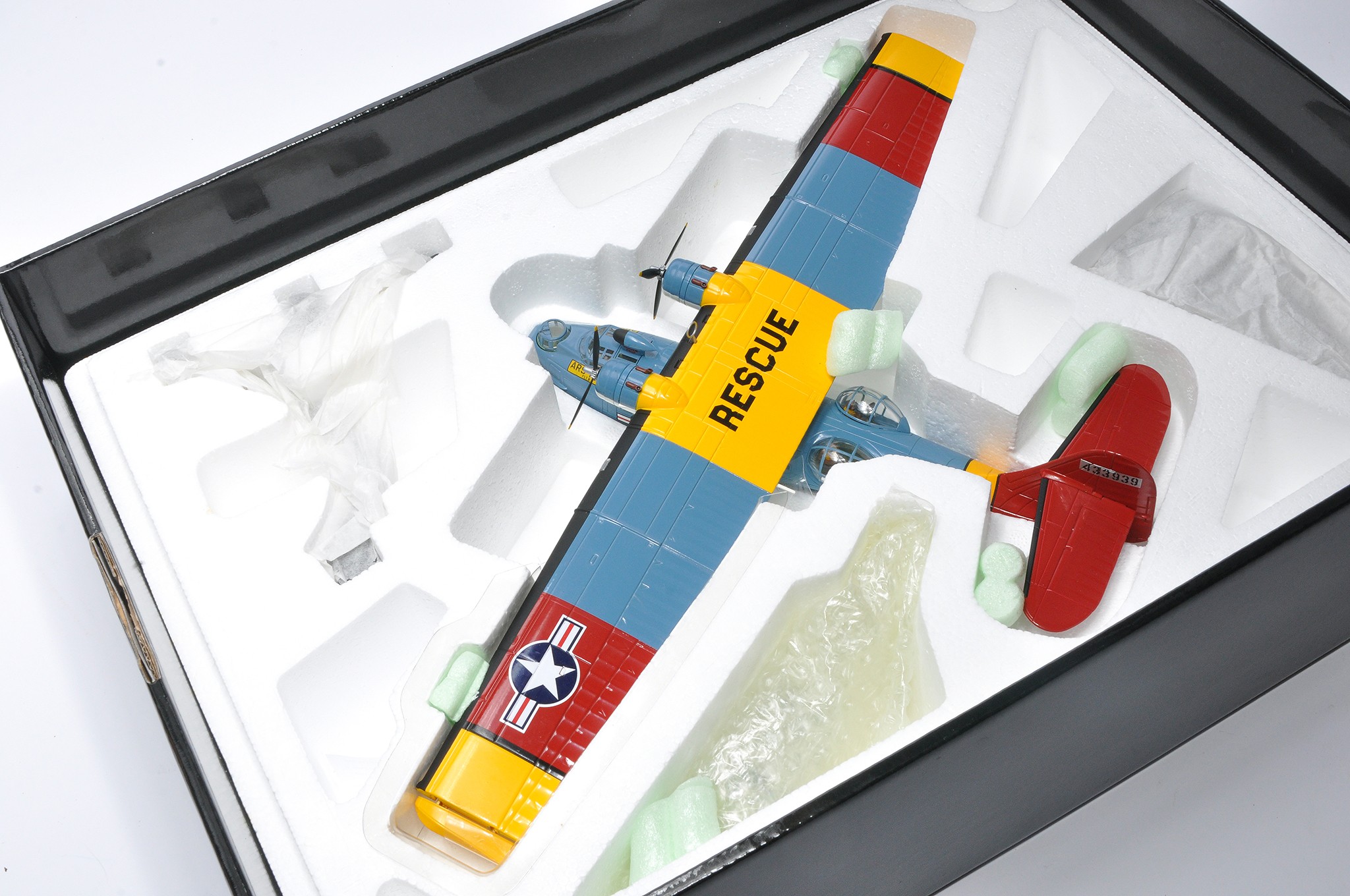 Corgi 1/72 diecast model aircraft issue comprising No. AA36105 Canadian Catalina. Looks to be - Image 2 of 2