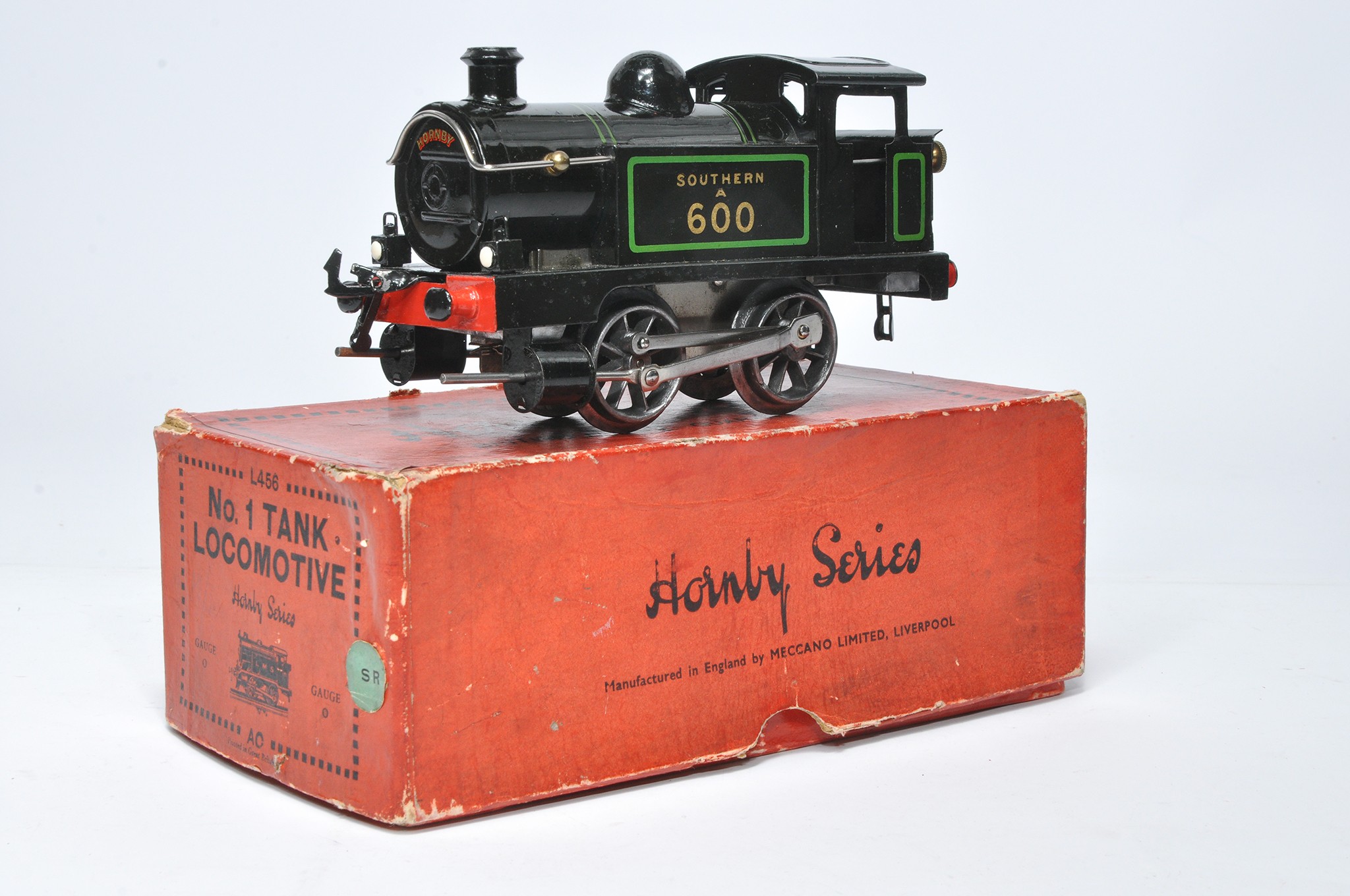 Hornby O Gauge Model Railway comprising No. 1 Tank Locomotive, Southern, No. 600. Displays generally