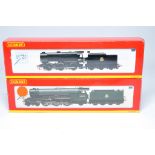 Hornby Model Railway comprising duo of locomotive issues including No. R2355B Class Q1 33013 plus