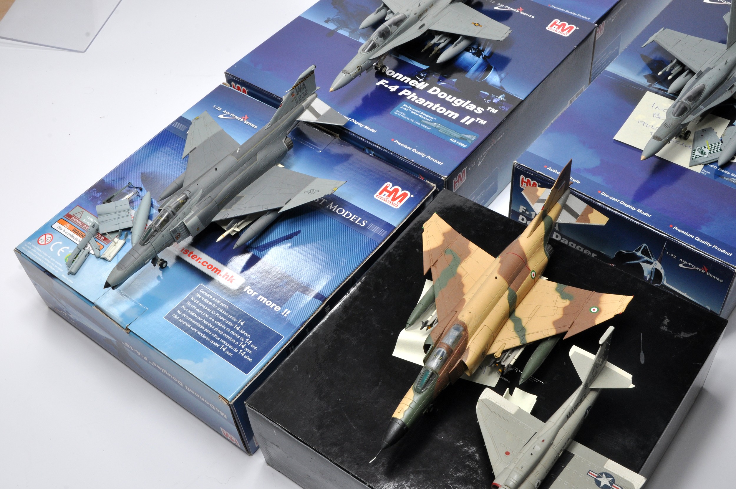 A group of Hobby Master 1/72 diecast military aircraft as shown. Some incorrect boxes, lacking inner - Bild 2 aus 3