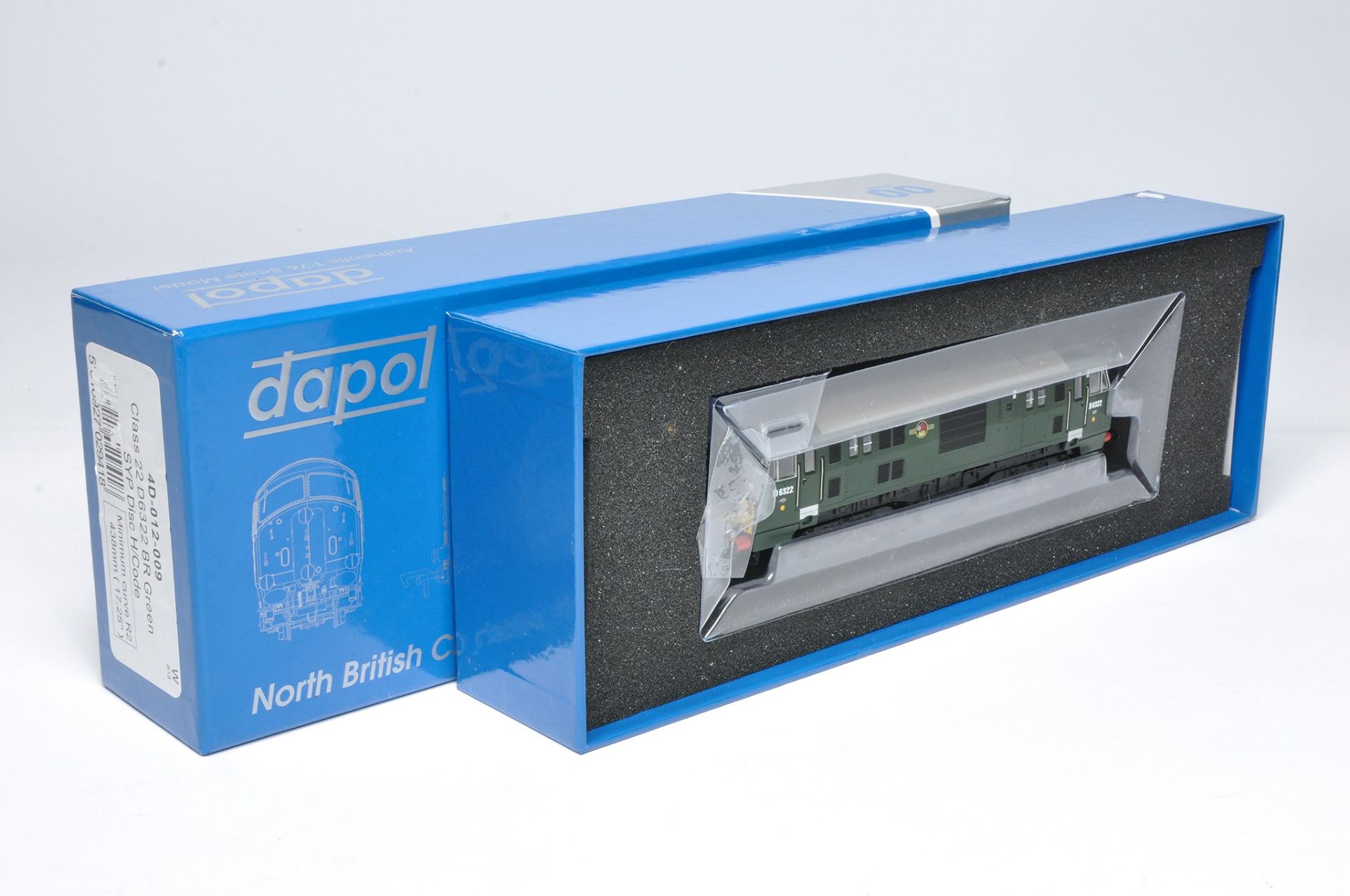 Dapol Model Railway comprising locomotive issue No. 4D-012-009 Class 22 D6322. Looks to be without