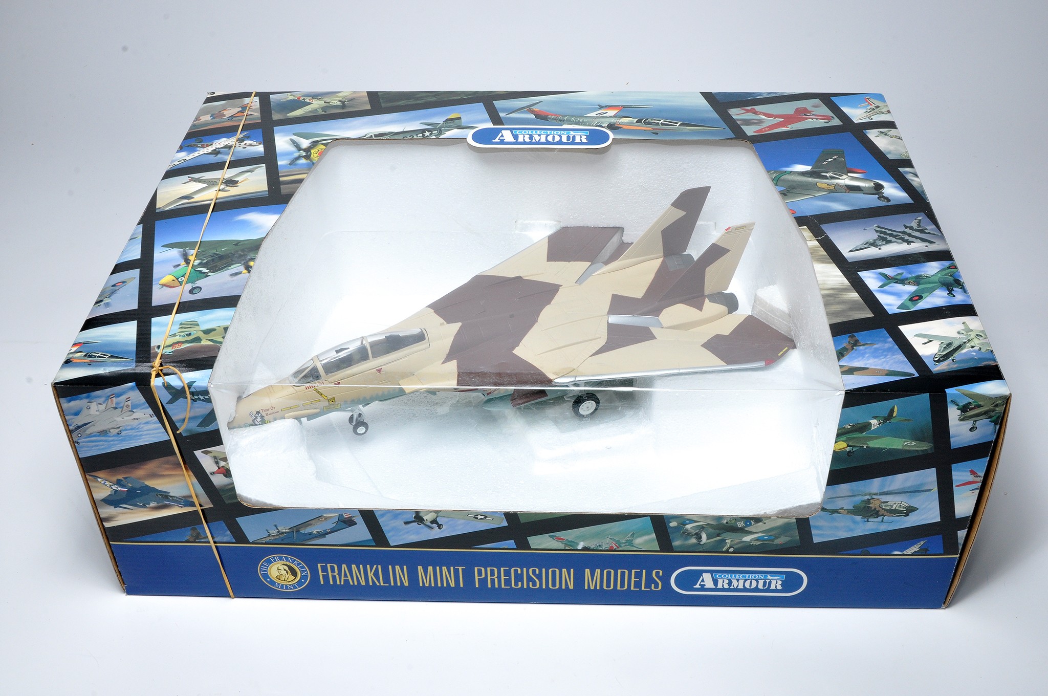 Franklin Mint 1/48 diecast model aircraft issue comprising No. B11F016 F14 Tomcat. Looks to be