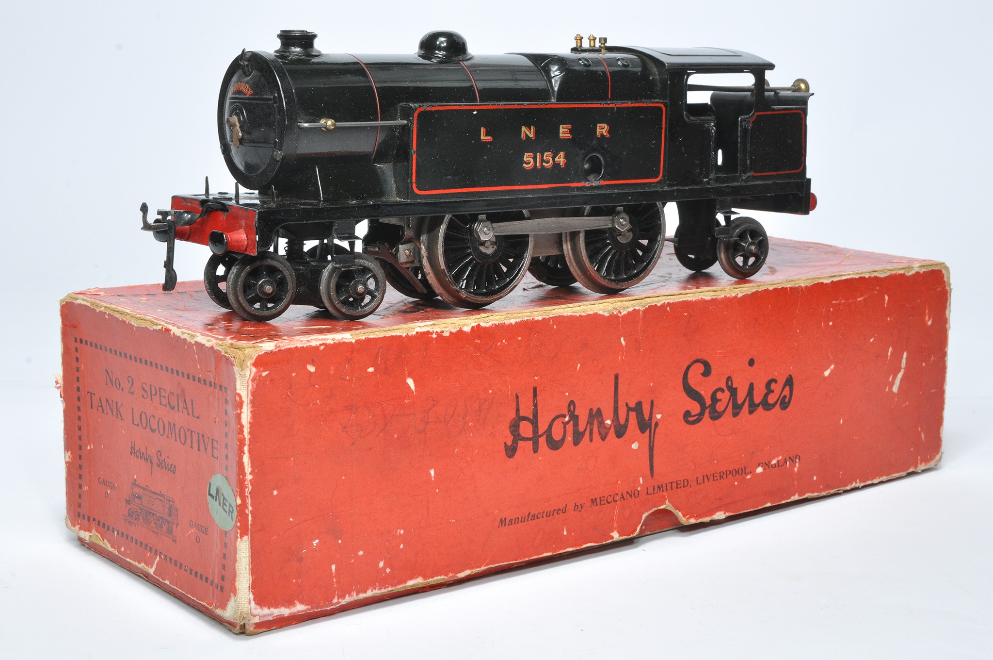 Hornby O Gauge Model Railway comprising No. 2 Special Tank Locomotive, LNER 5154. Displays generally