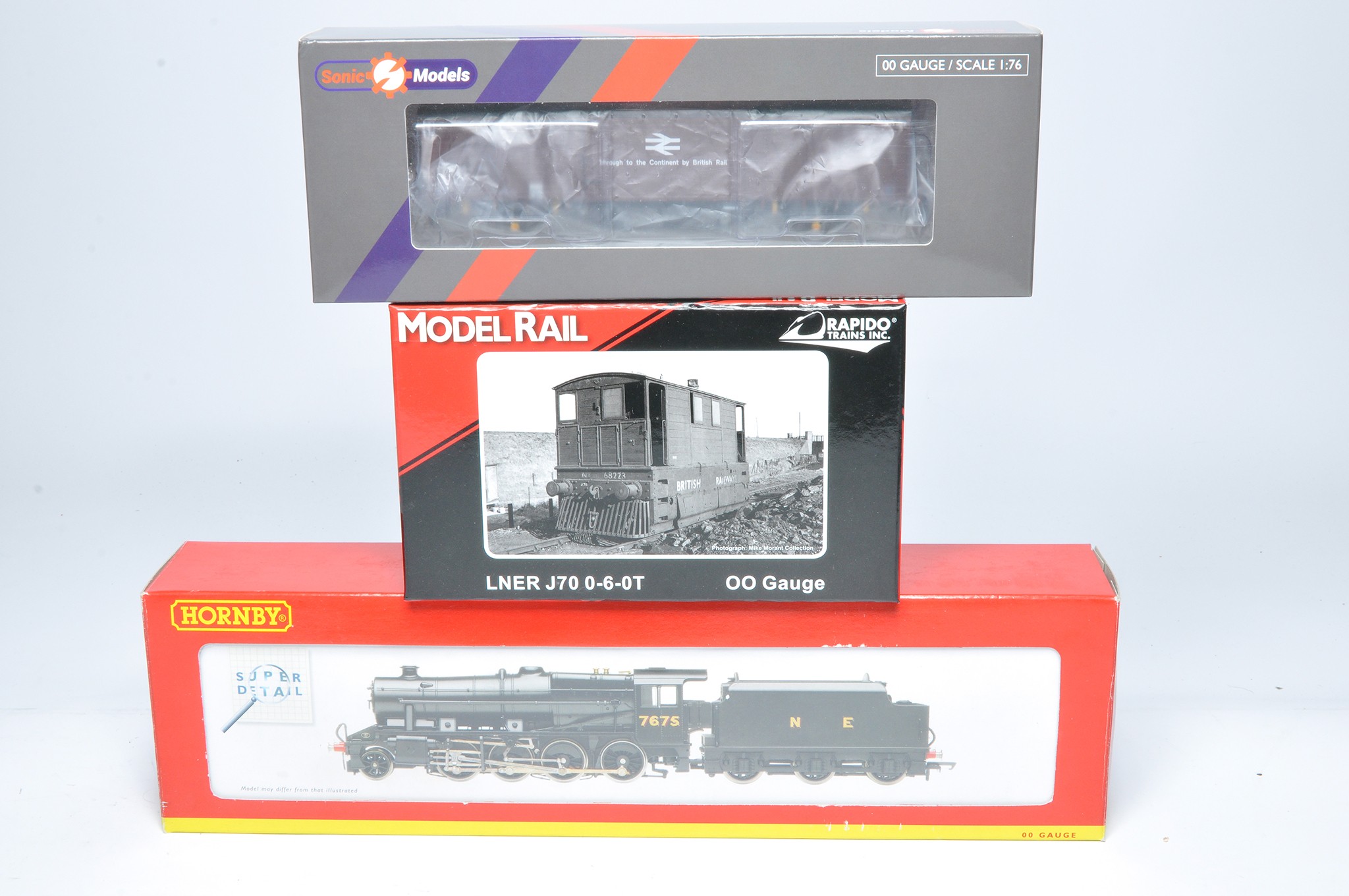 Duo of Locomotive issues including Hornby Class 6 LNER plus Rapido J70 0-6-0T Model Rail Special and