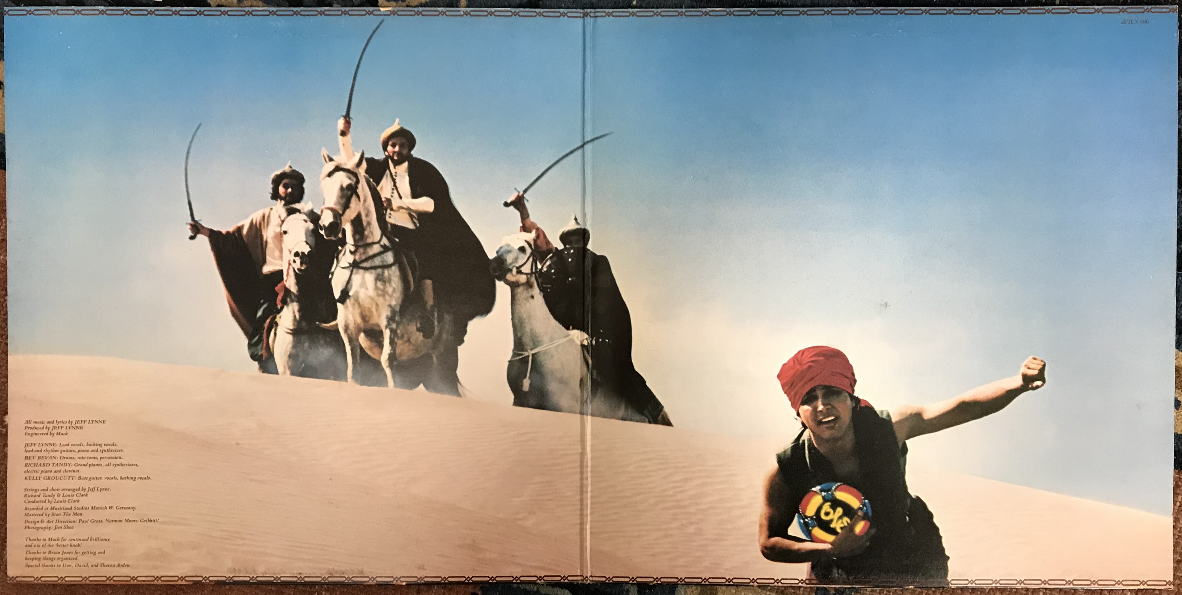 ELECTRIC LIGHT ORCHESTRA - Discovery (gatefold), Out of the Blue (double album gatefold), - Image 3 of 5