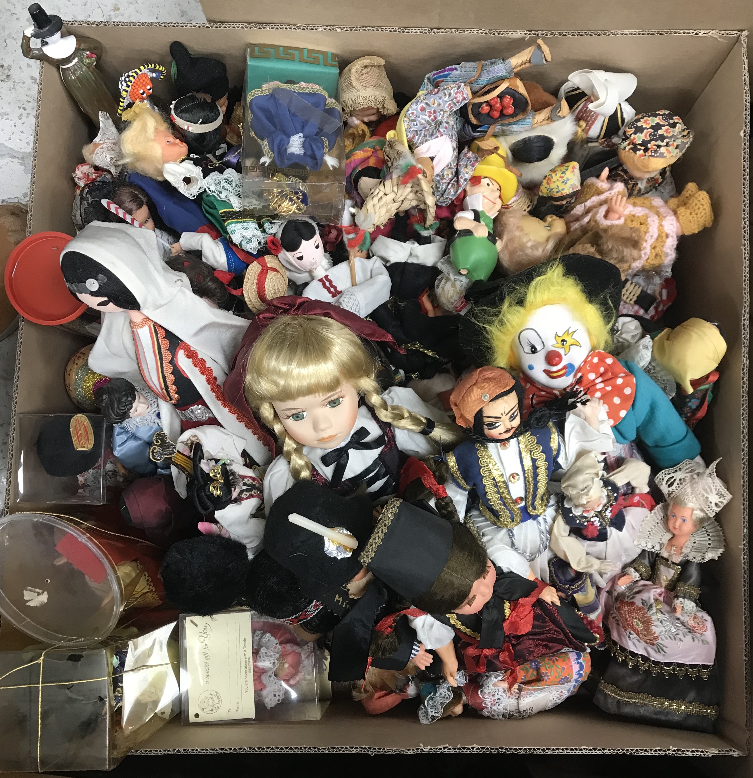 Six boxes containing a large collection of of various mid 20th Century and later costume dolls (6 - Image 2 of 6