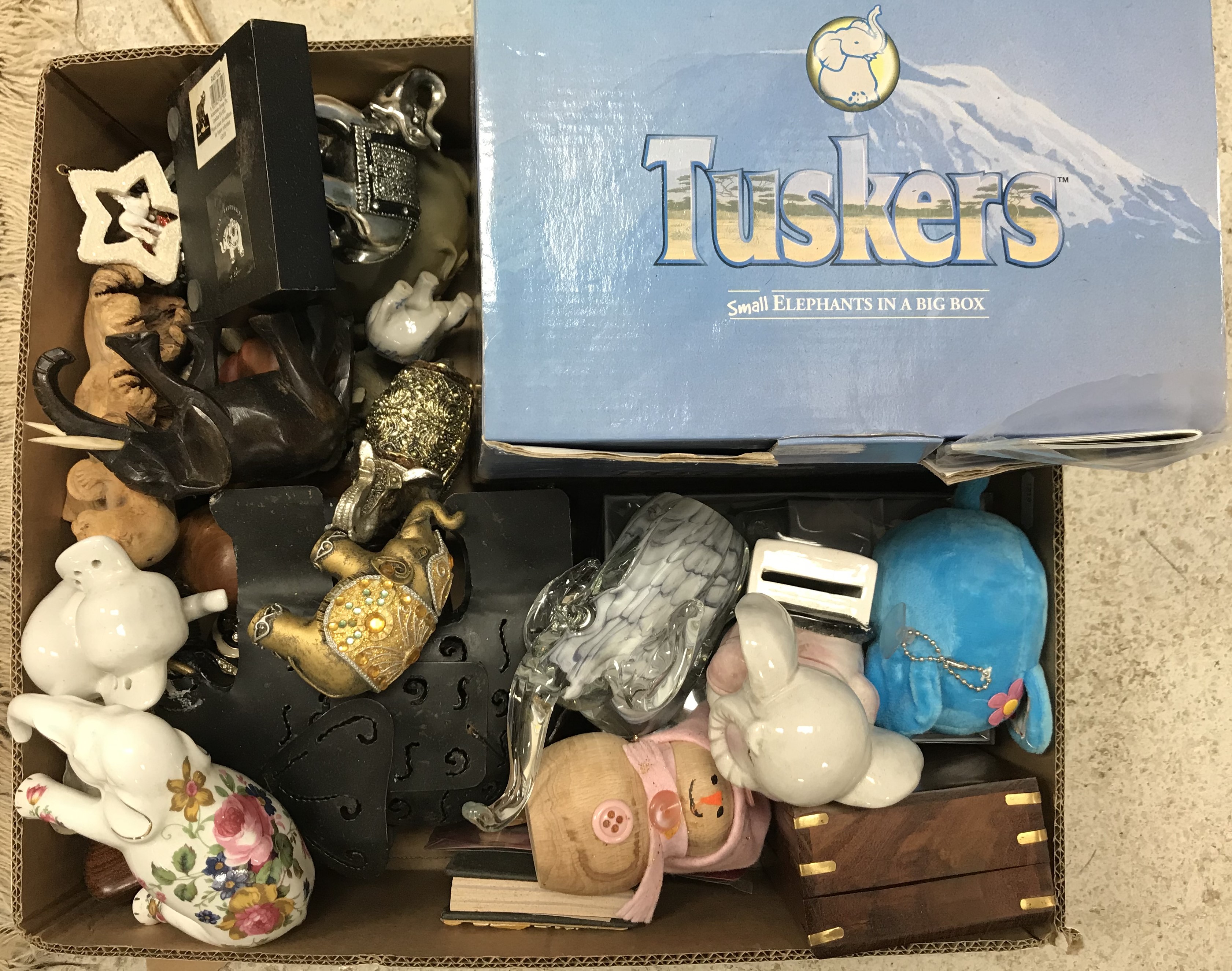 Five boxes of assorted sundry items to include elephant ornaments, mugs, mantel clock, - Image 3 of 6