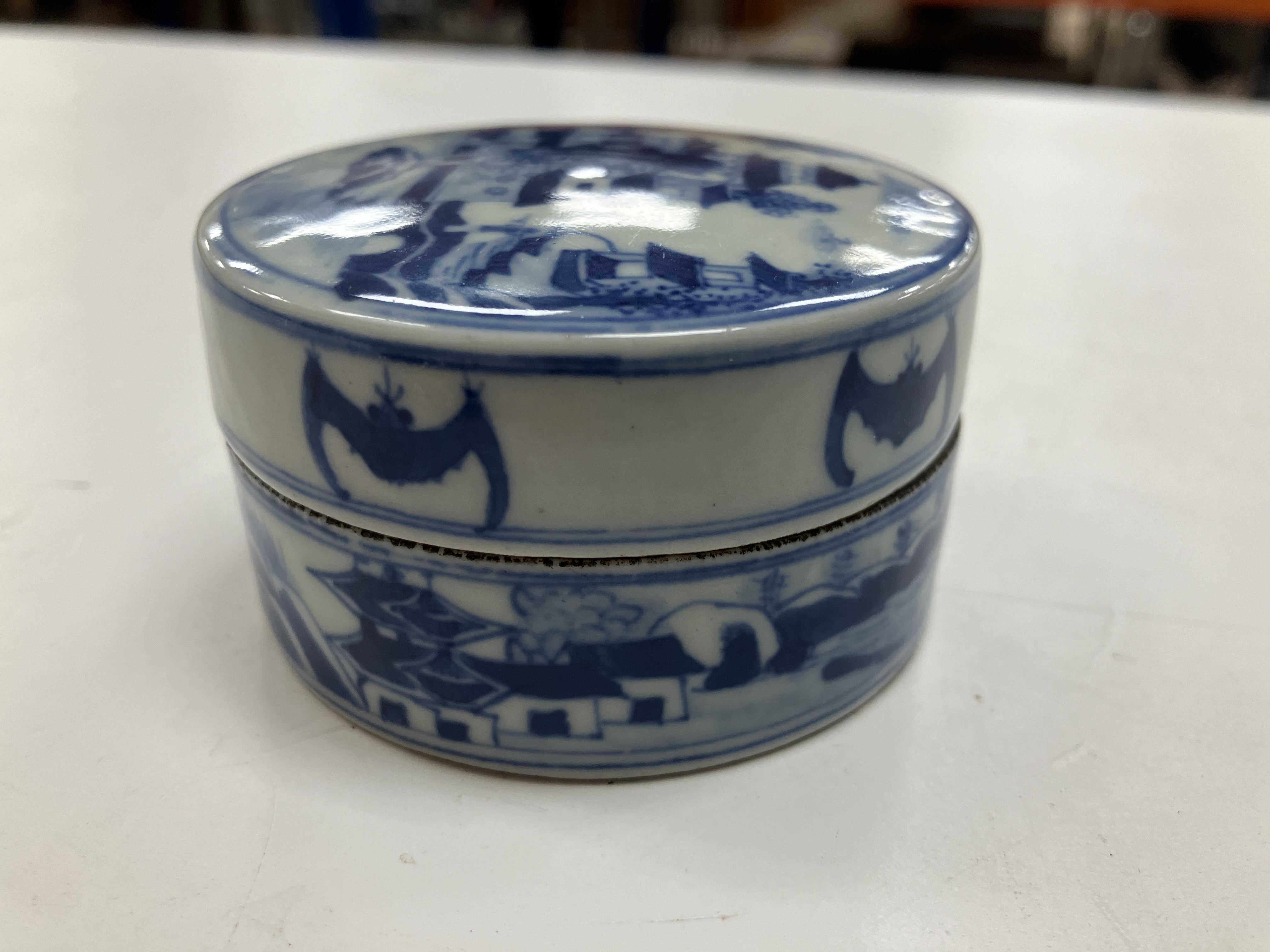 A blue and white porcelain chinoiserie decorated cylindrical scribe's pot bearing four character - Image 38 of 40