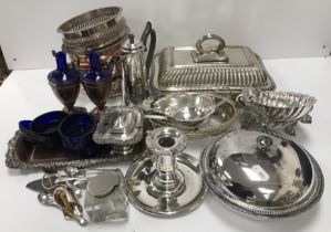 A box of assorted plated wares to include a pair of coasters, two further coasters,