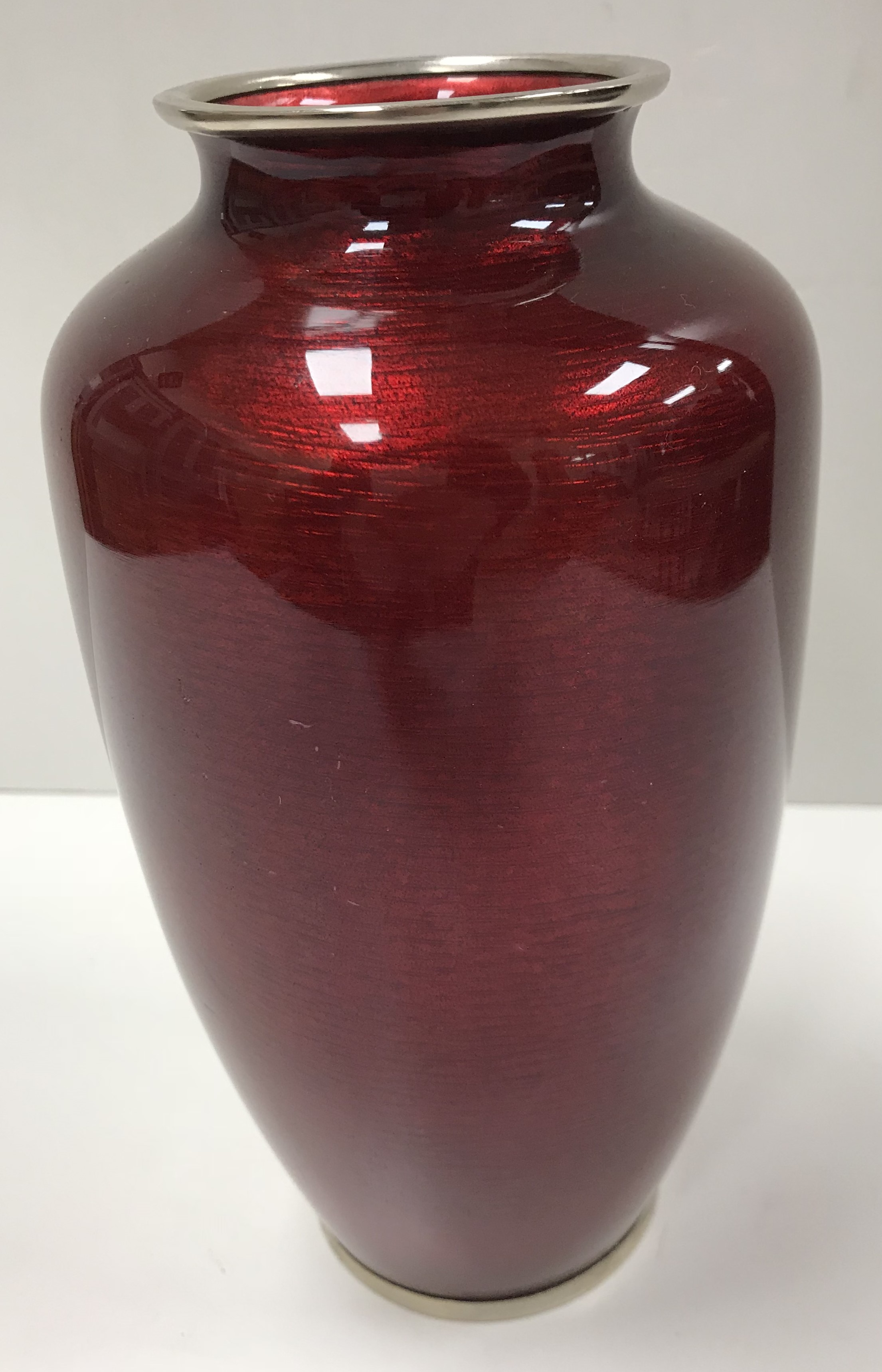 A 20th Century Japanese Ginbari cloisonné vase decorated with floral spray on a red ground raised - Image 2 of 2