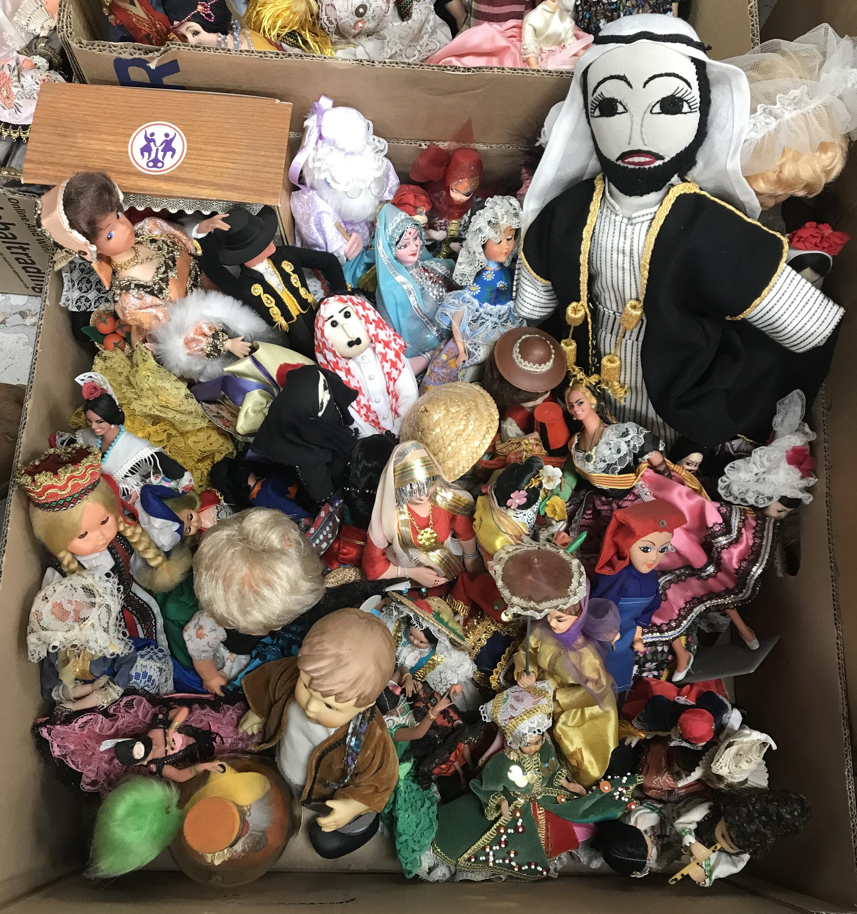 Six boxes containing a large collection of of various mid 20th Century and later costume dolls (6 - Image 4 of 6