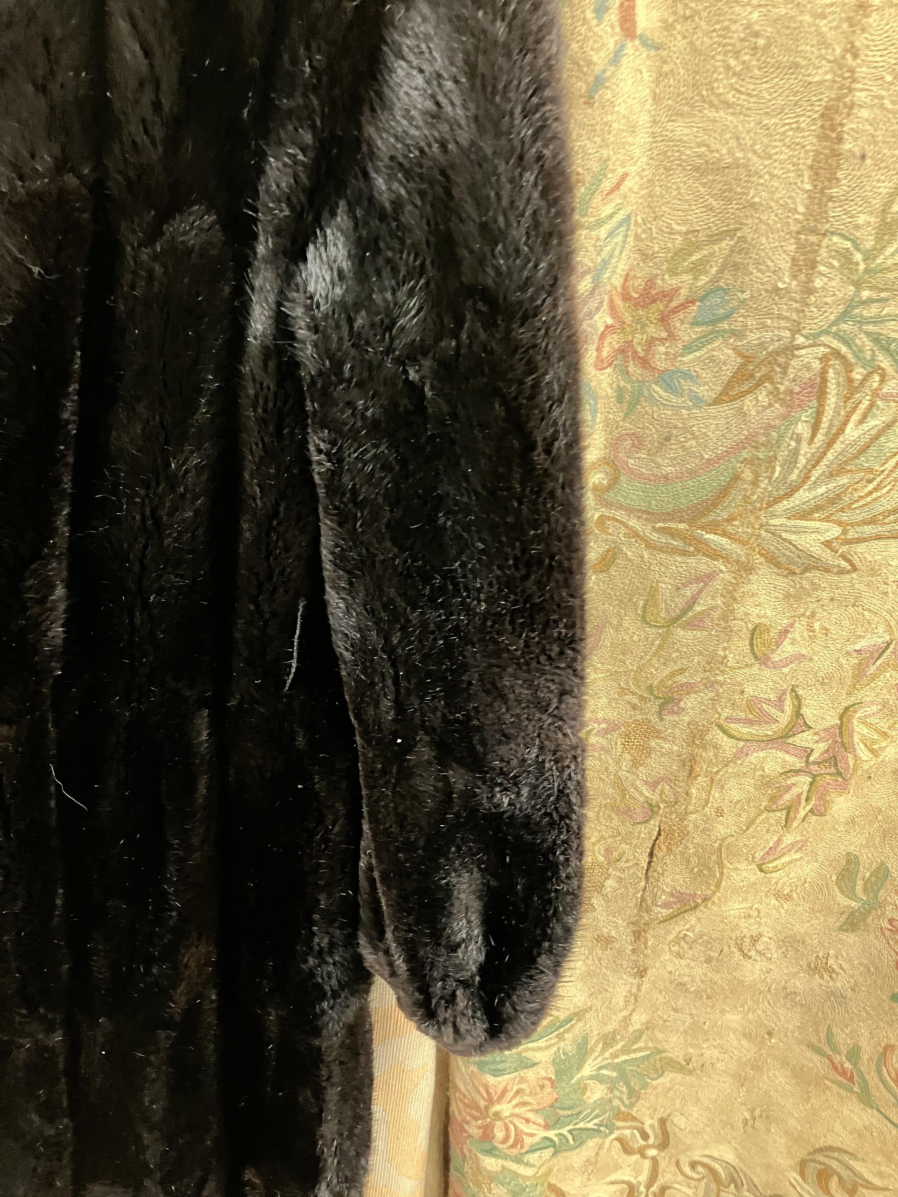 A mid 20th Century Maxwell Croft full length mink coat CONDITION REPORTS There is a - Image 10 of 22