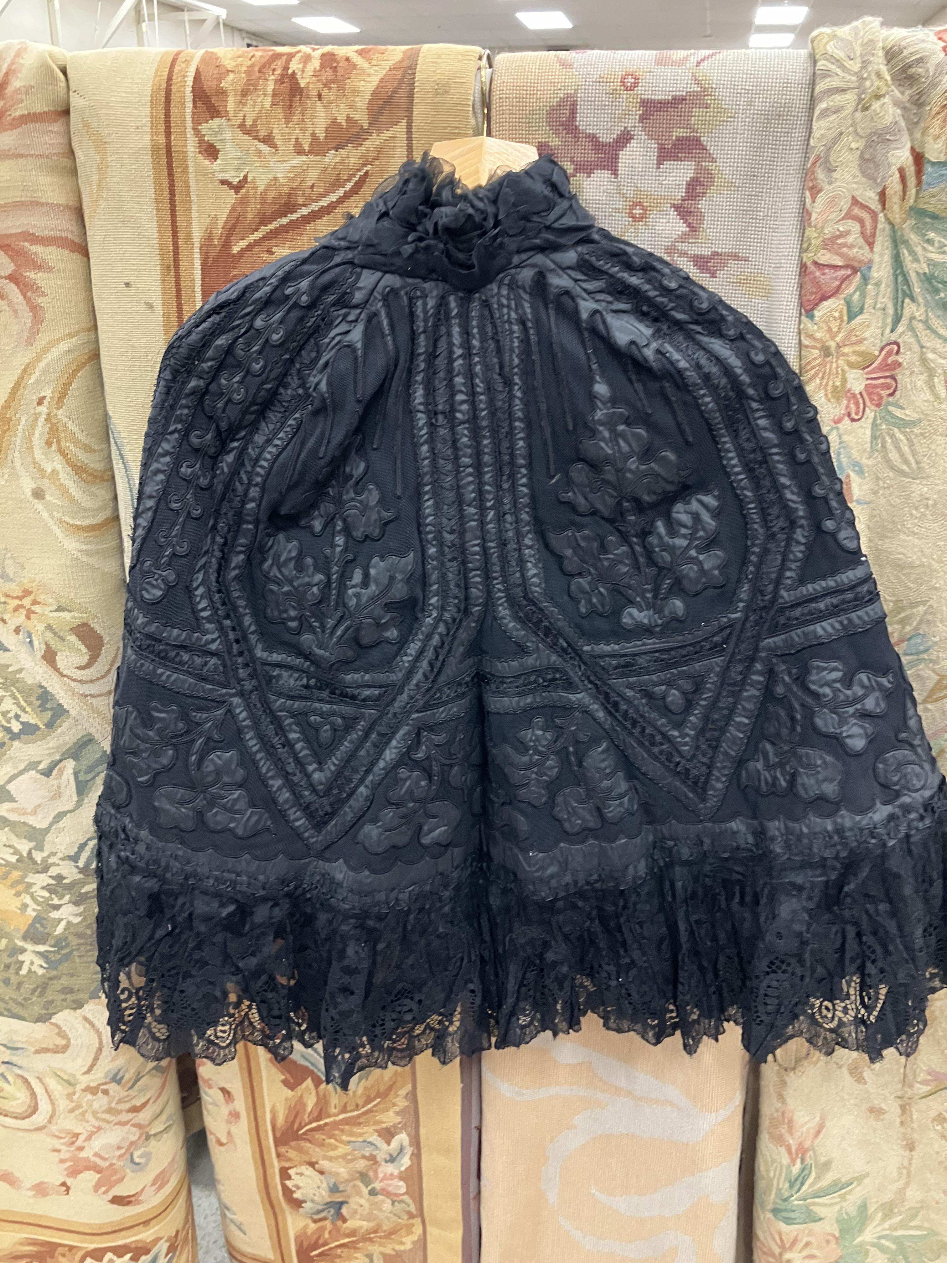 A Victorian mourning cape with applique decoration and lace edge together with a Victorian style - Image 94 of 115