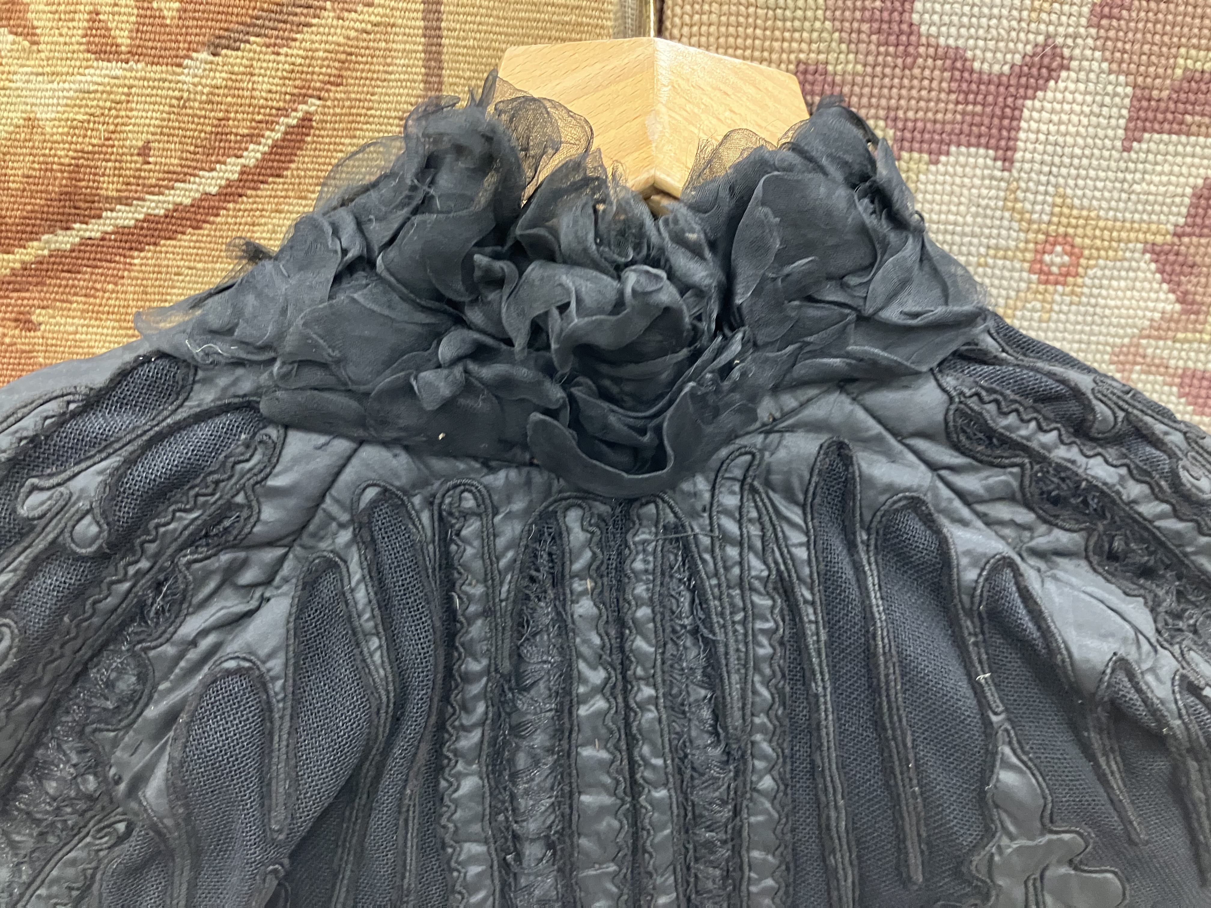 A Victorian mourning cape with applique decoration and lace edge together with a Victorian style - Image 93 of 115