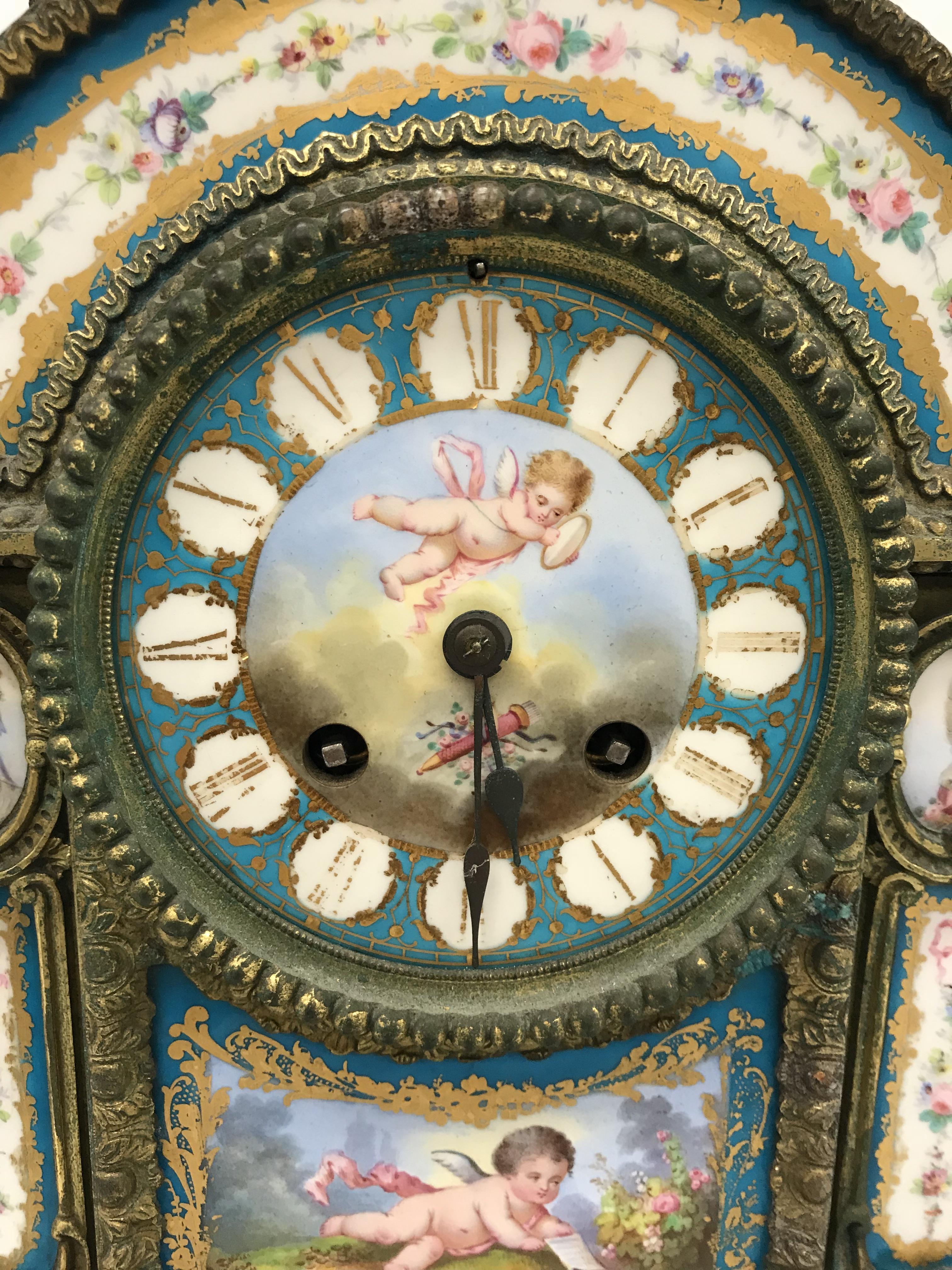 A 19th Century French gilt brass cased mantel clock set with hand-painted Sèvres style porcelain - Image 2 of 28