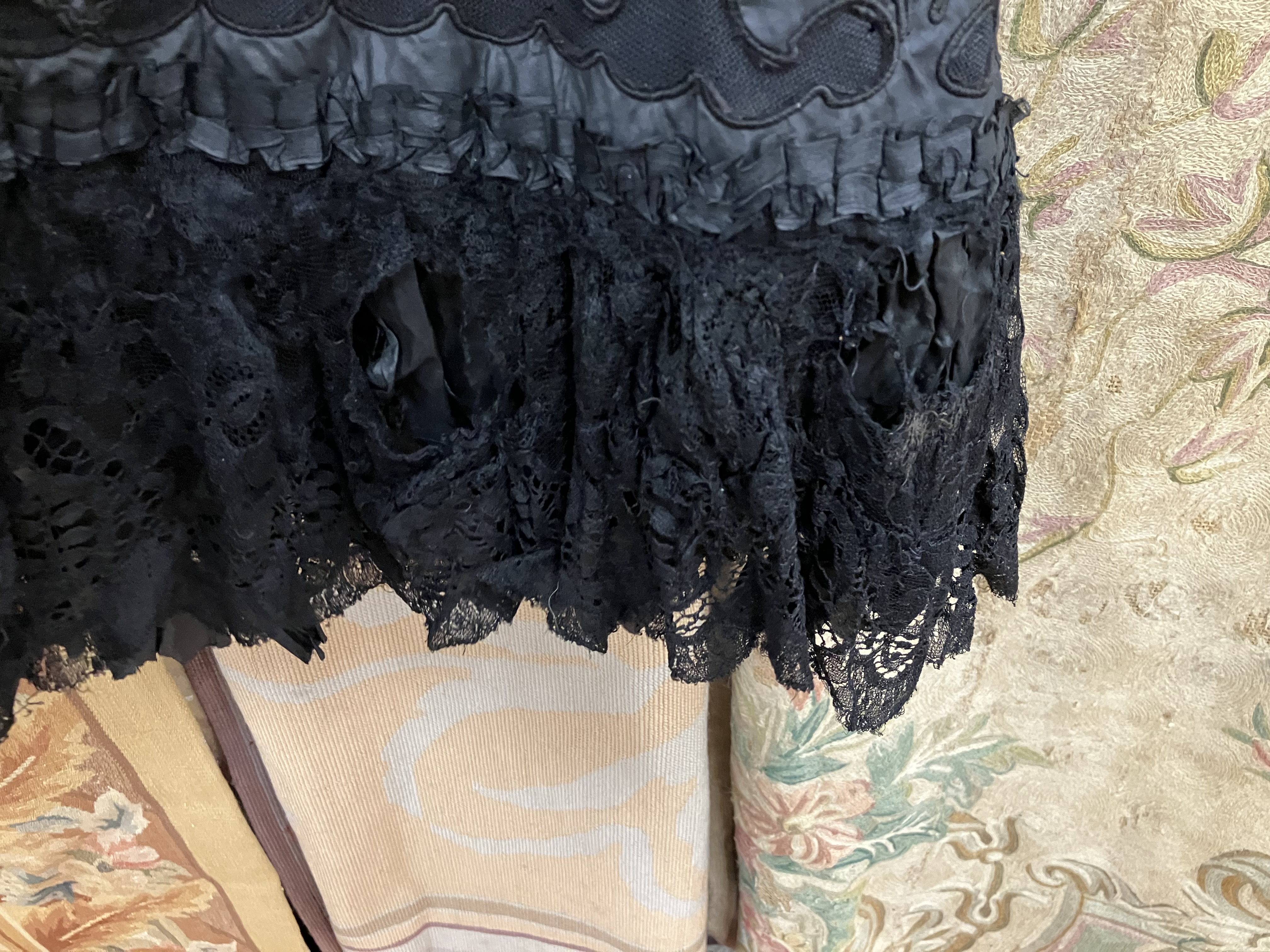 A Victorian mourning cape with applique decoration and lace edge together with a Victorian style - Image 100 of 115
