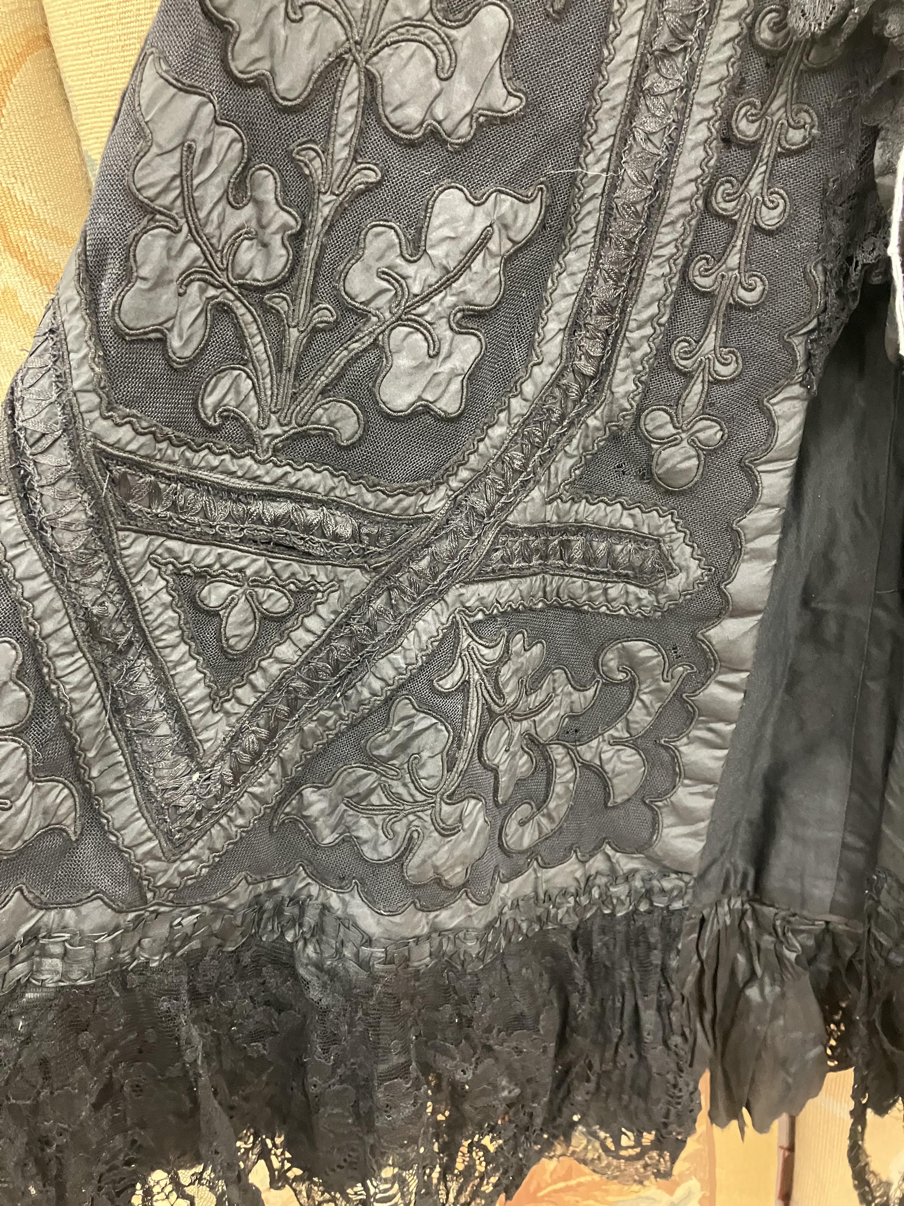 A Victorian mourning cape with applique decoration and lace edge together with a Victorian style - Image 110 of 115
