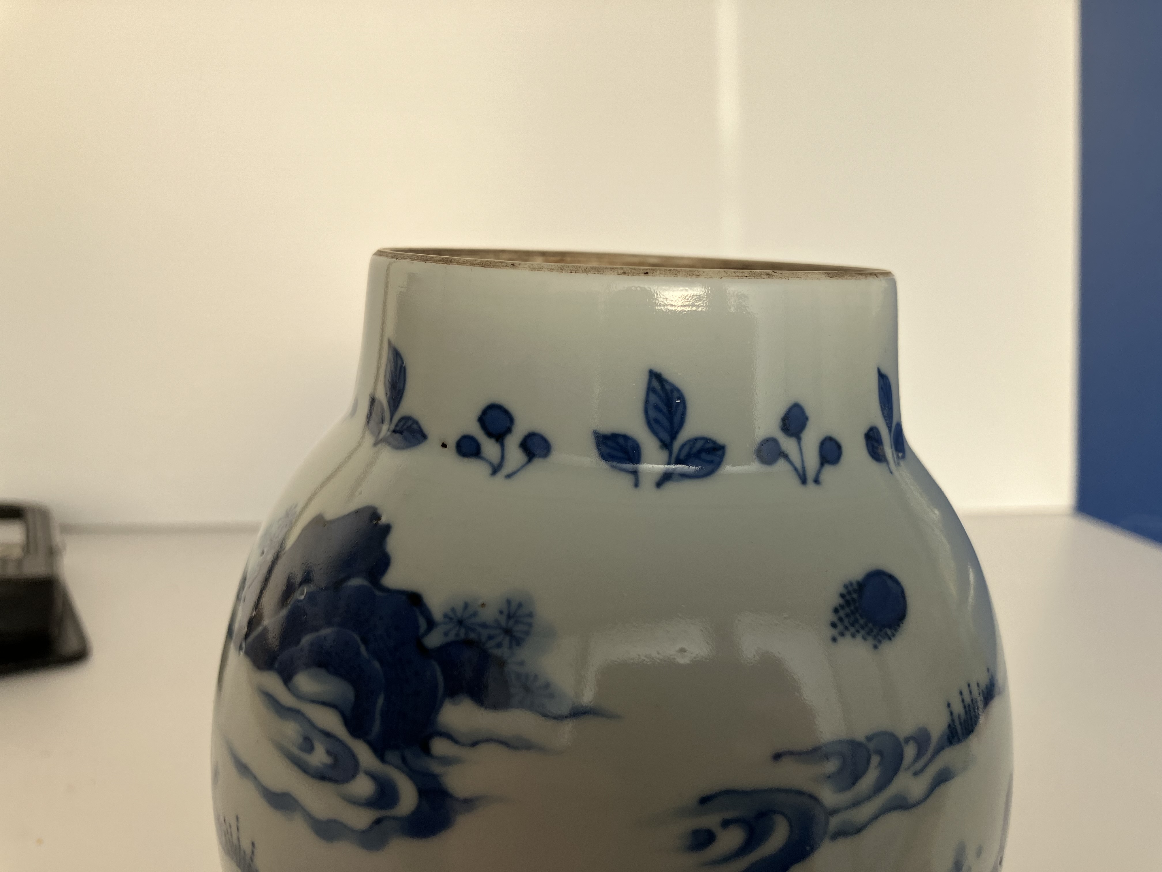 A Chinese ovoid jar in the 17th century transitional style, - Image 24 of 39