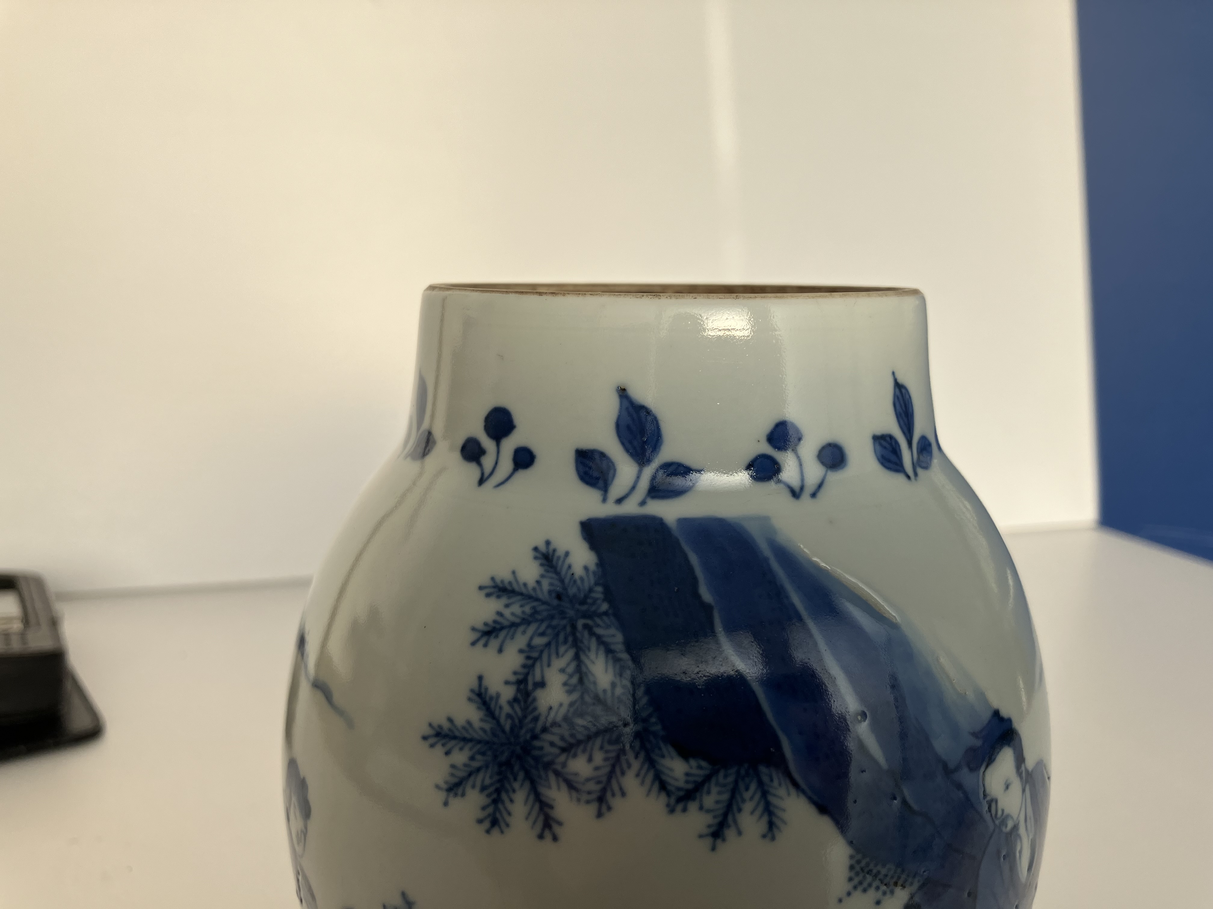 A Chinese ovoid jar in the 17th century transitional style, - Image 12 of 39