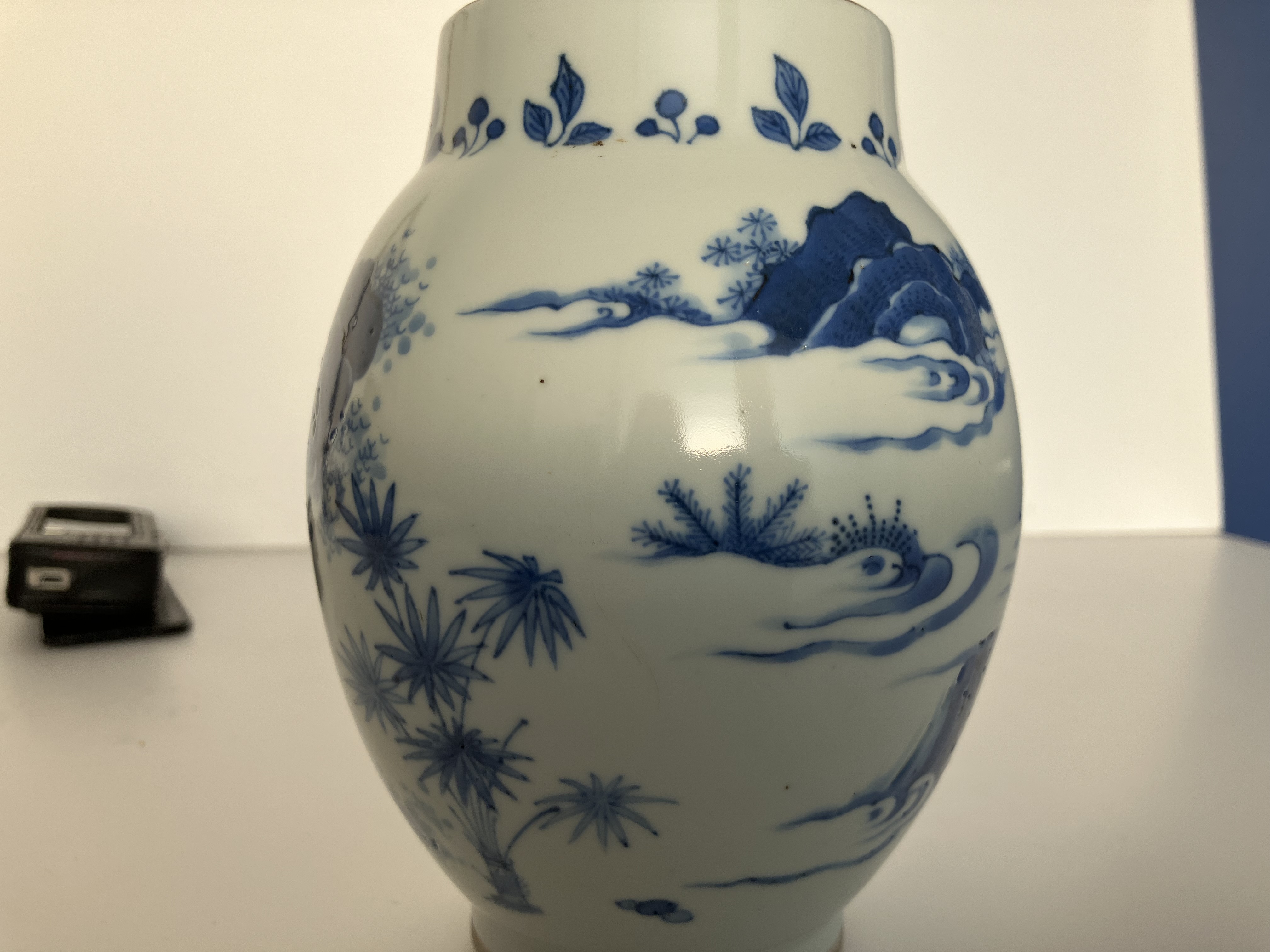 A Chinese ovoid jar in the 17th century transitional style, - Image 21 of 39