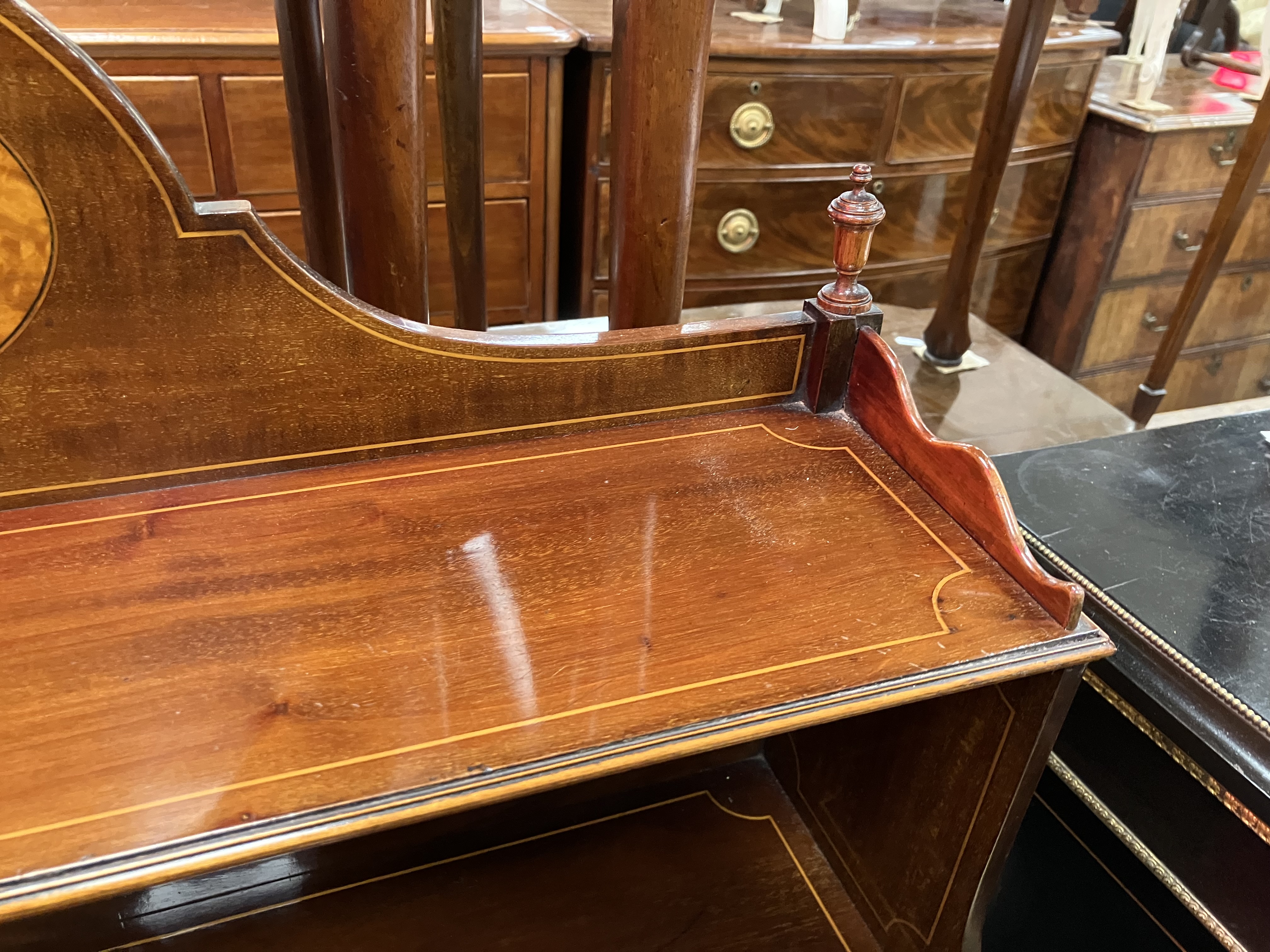 A late 19th Century mahogany and satinwood inilaid bonheur du jour by Edwards & Roberts of London, - Image 38 of 40
