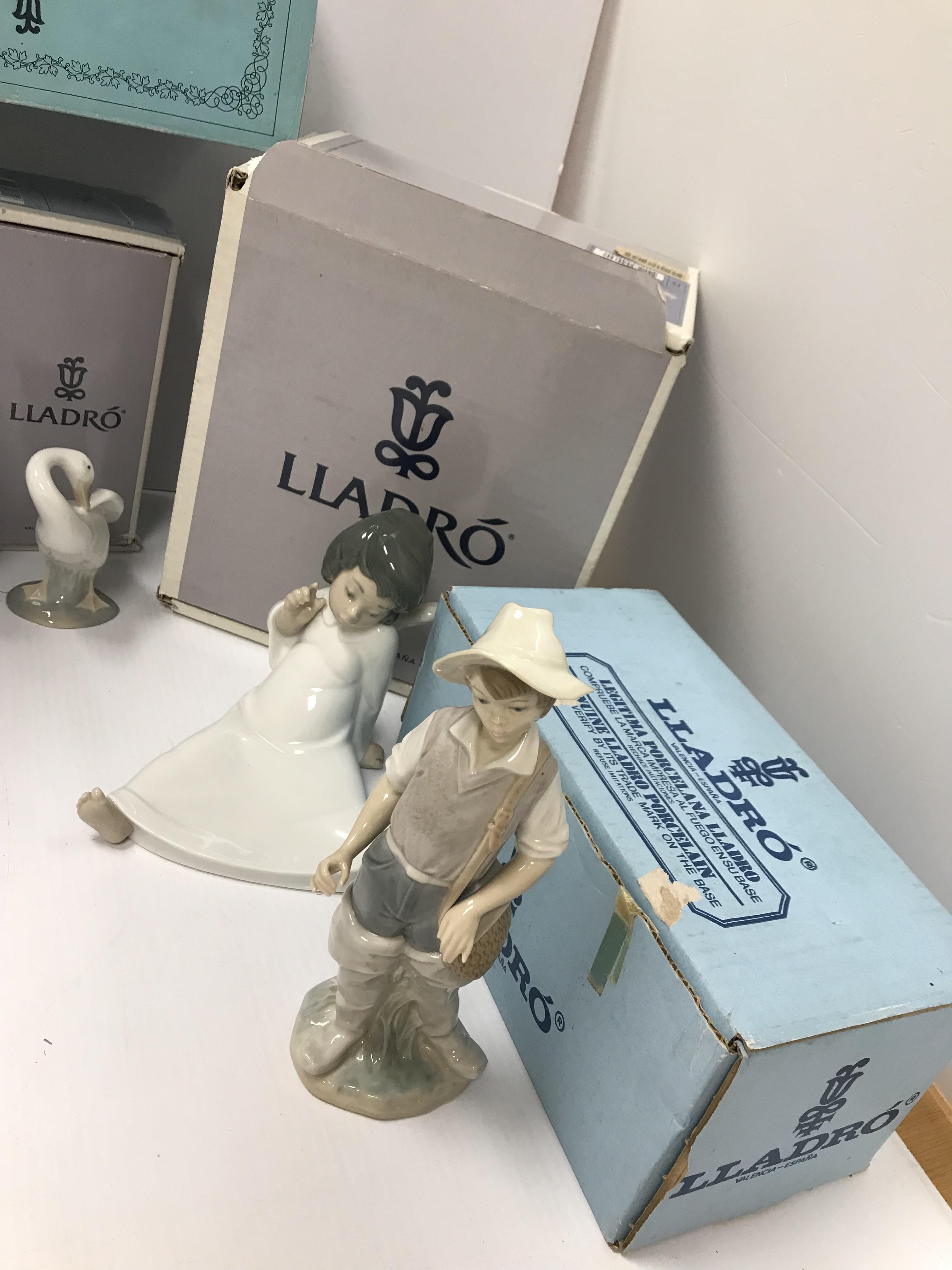 A large collection of Lladro figures to include "Nuns" (No. 4611), "Angel wondering" (No. - Image 5 of 5