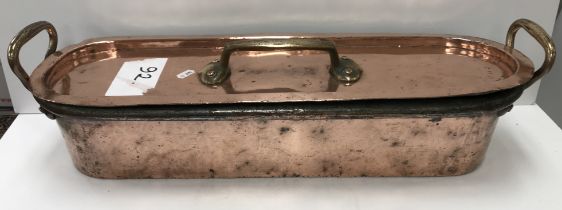 A Victorian brass handled copper fish kettle with strainer to interior 66 cm long x 20 cm wide x 19