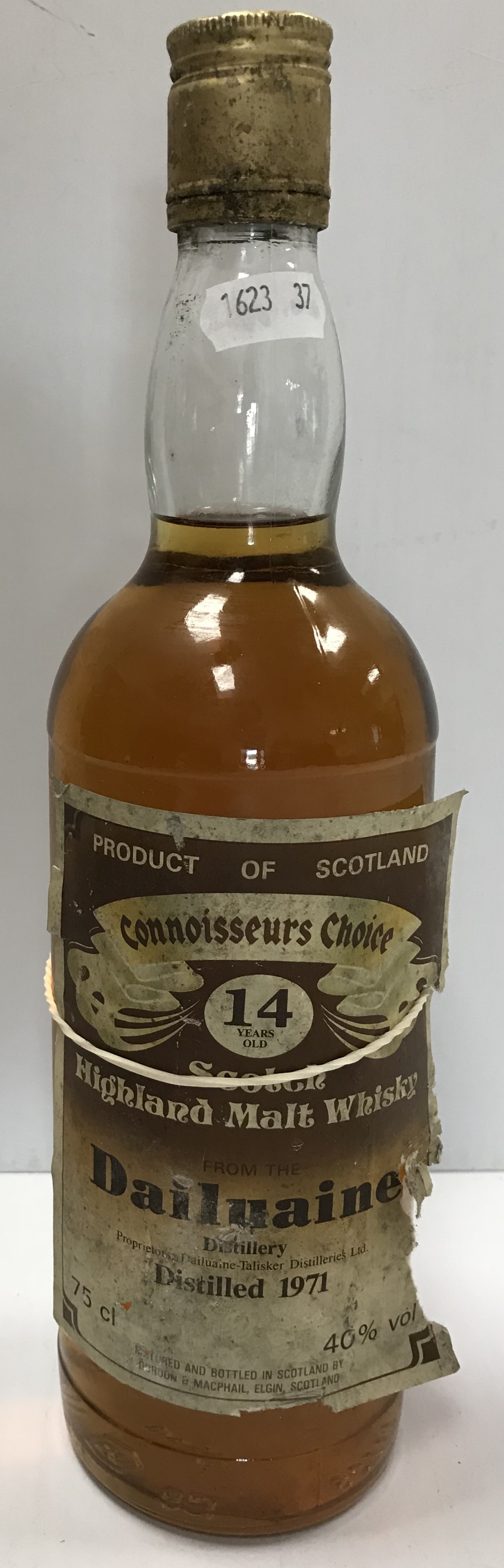 One bottle Dailuaine Distillery Connoisseurs Choice fourteen year old scotch whisky distilled 1971