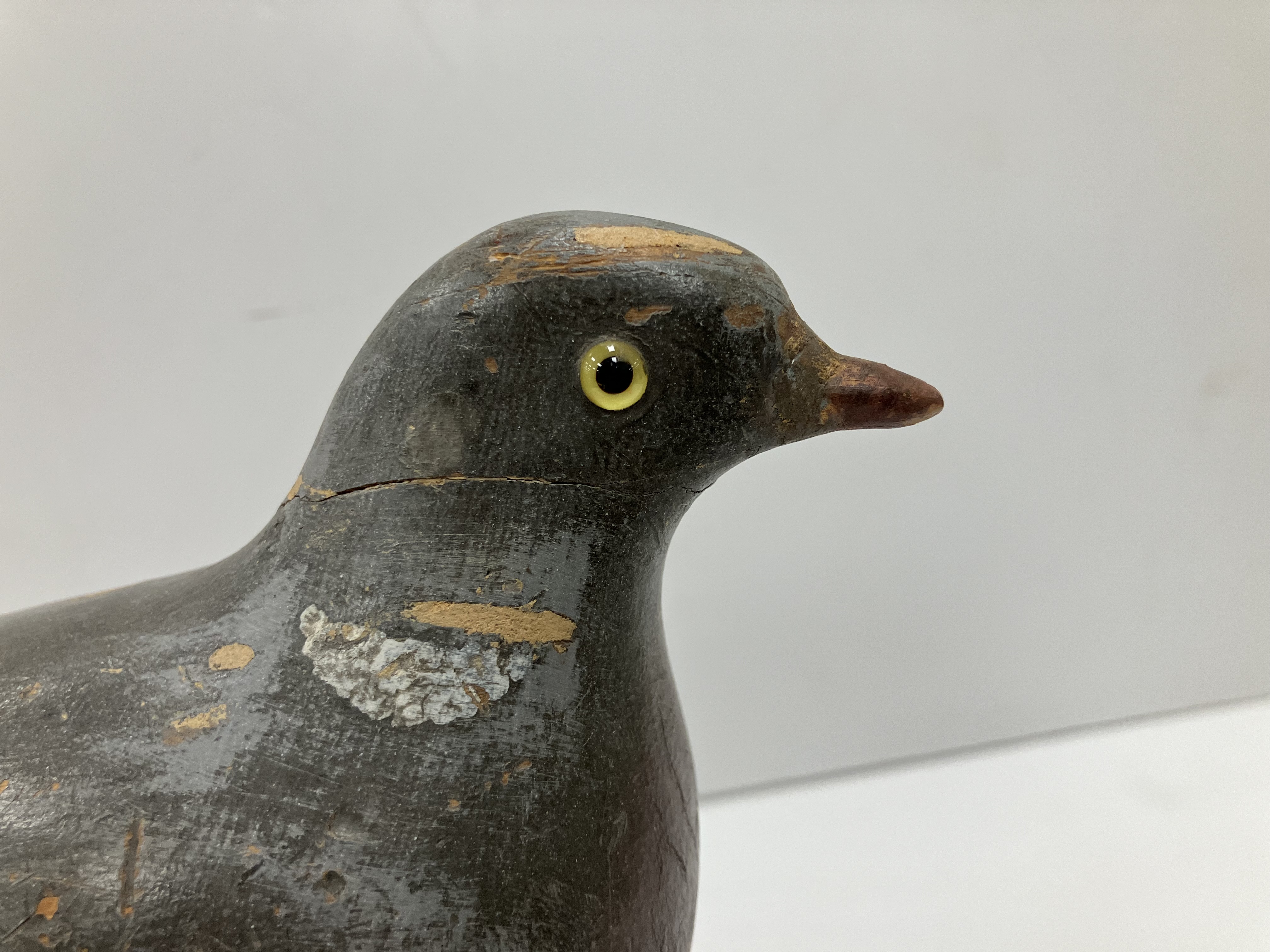 A 19th Century painted treenware pigeon decoy with glass eyes on a later oak pedestal stand 31. - Image 20 of 25