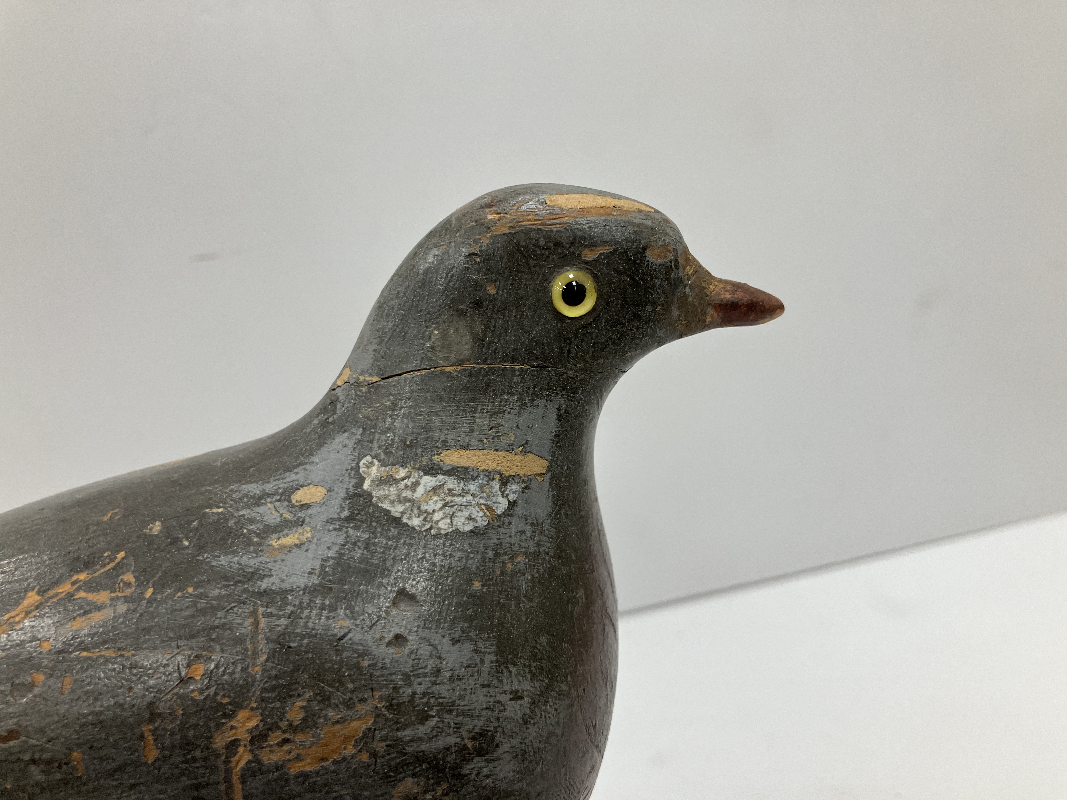 A 19th Century painted treenware pigeon decoy with glass eyes on a later oak pedestal stand 31. - Image 24 of 25