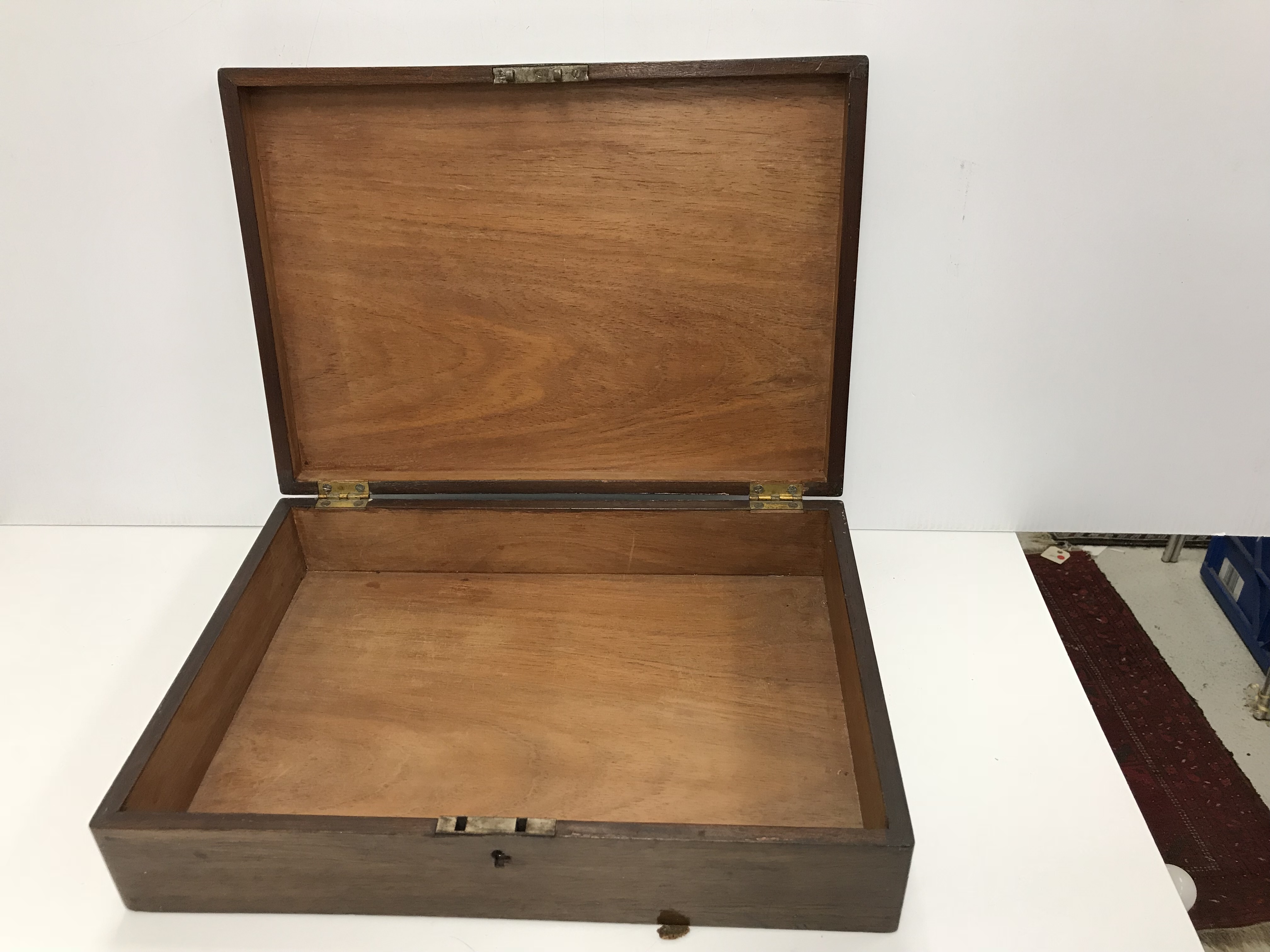 A Victorian rosewood and marquetry inlaid sewing box 28 cm x 20.3 cm x 11. - Image 4 of 4