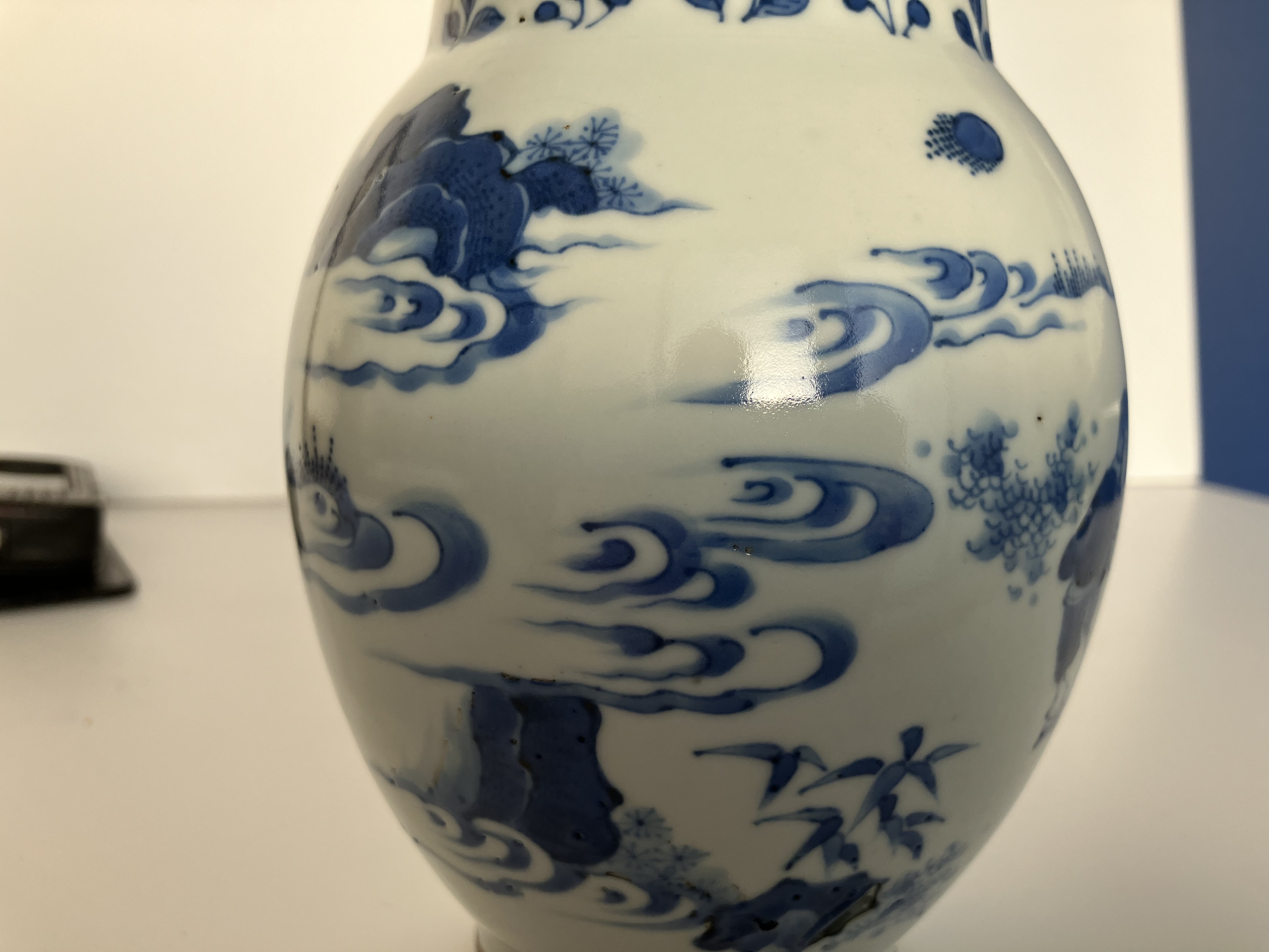 A Chinese ovoid jar in the 17th century transitional style, - Image 25 of 39