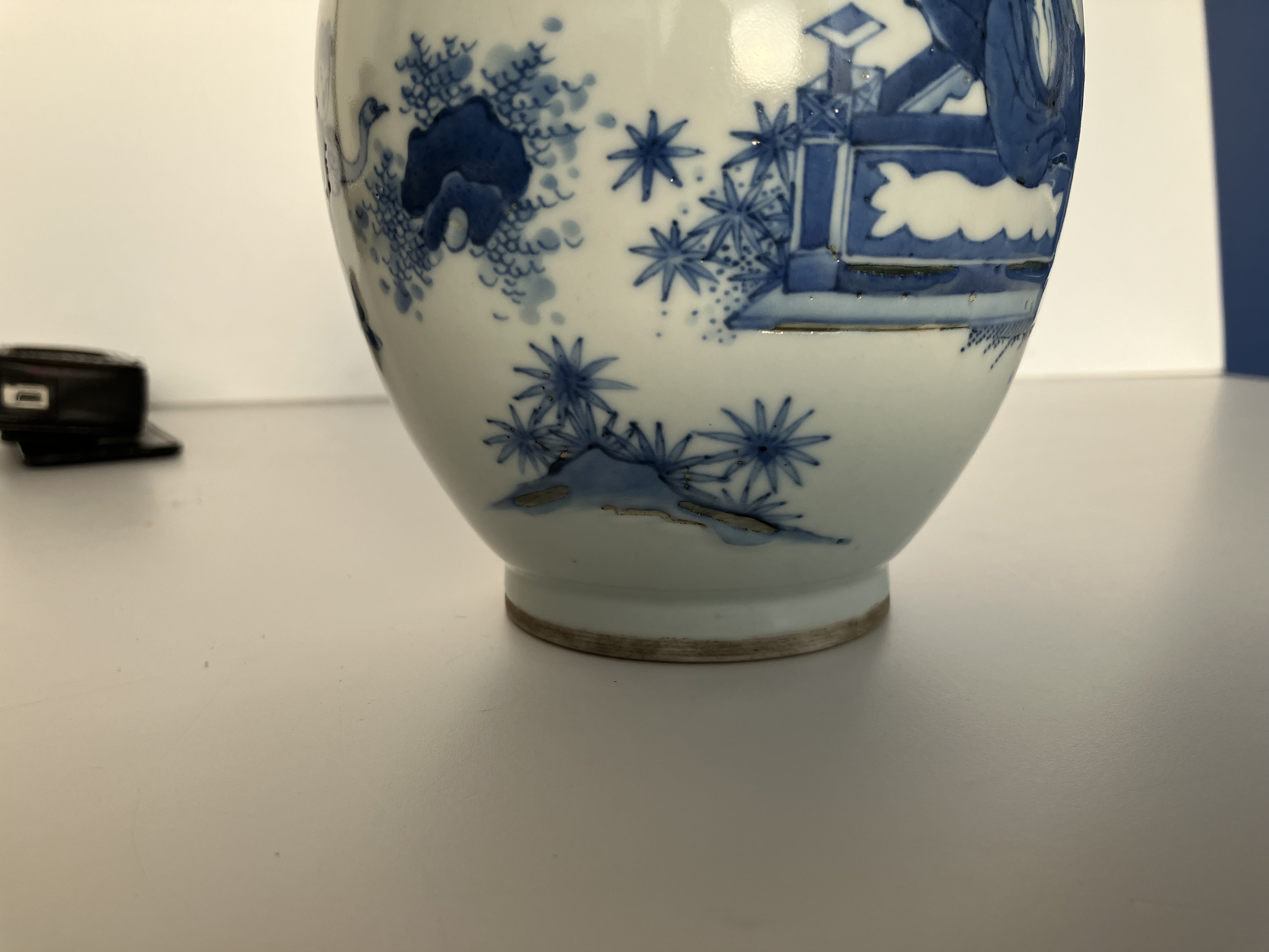 A Chinese ovoid jar in the 17th century transitional style, - Image 14 of 39