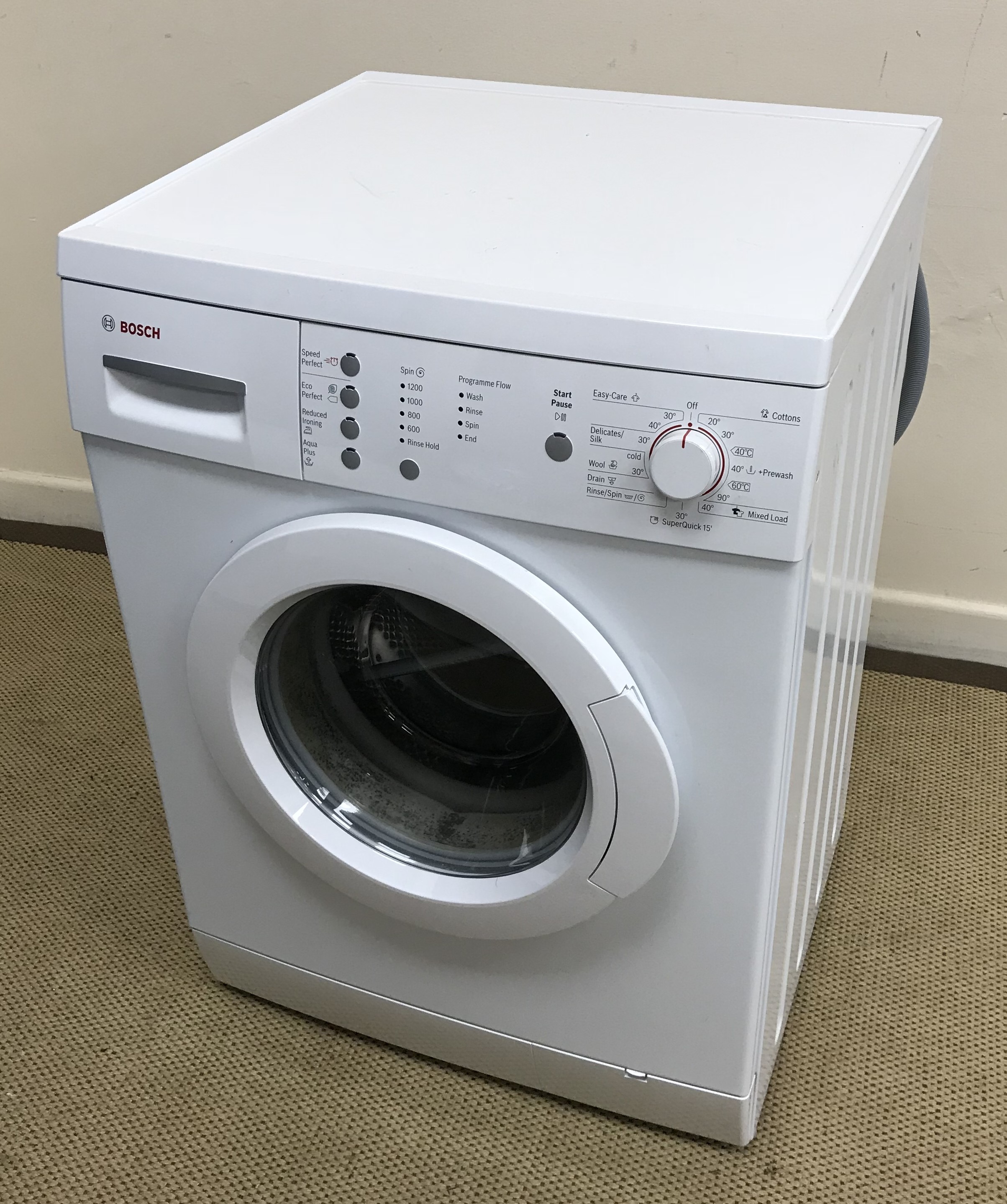A Bosch washing machine together with a Hotpoint Aquarius TCL780 tumble dryer (2) - Image 2 of 3