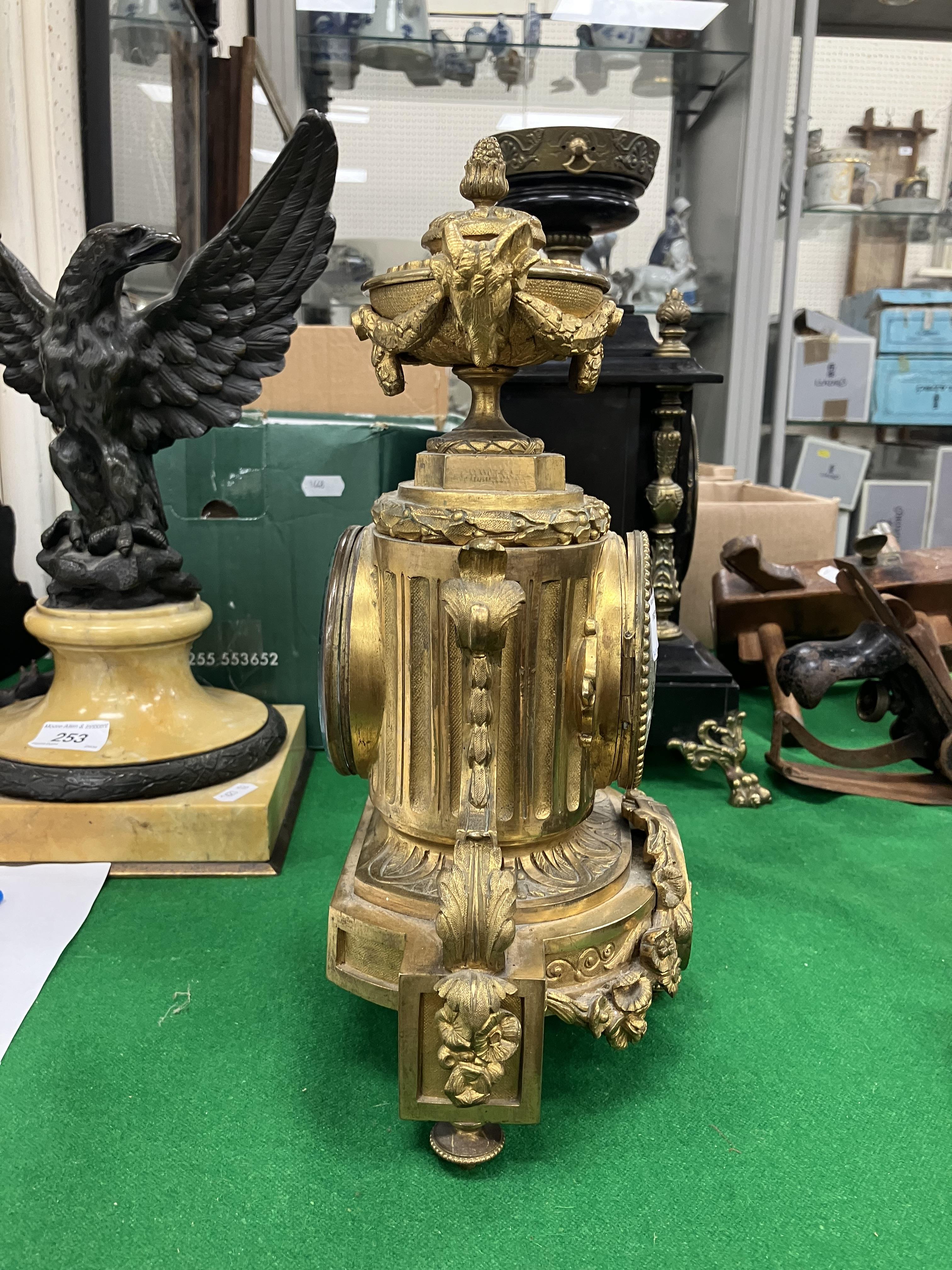 A 19th Century French gilt brass cased mantel clock, - Image 9 of 34